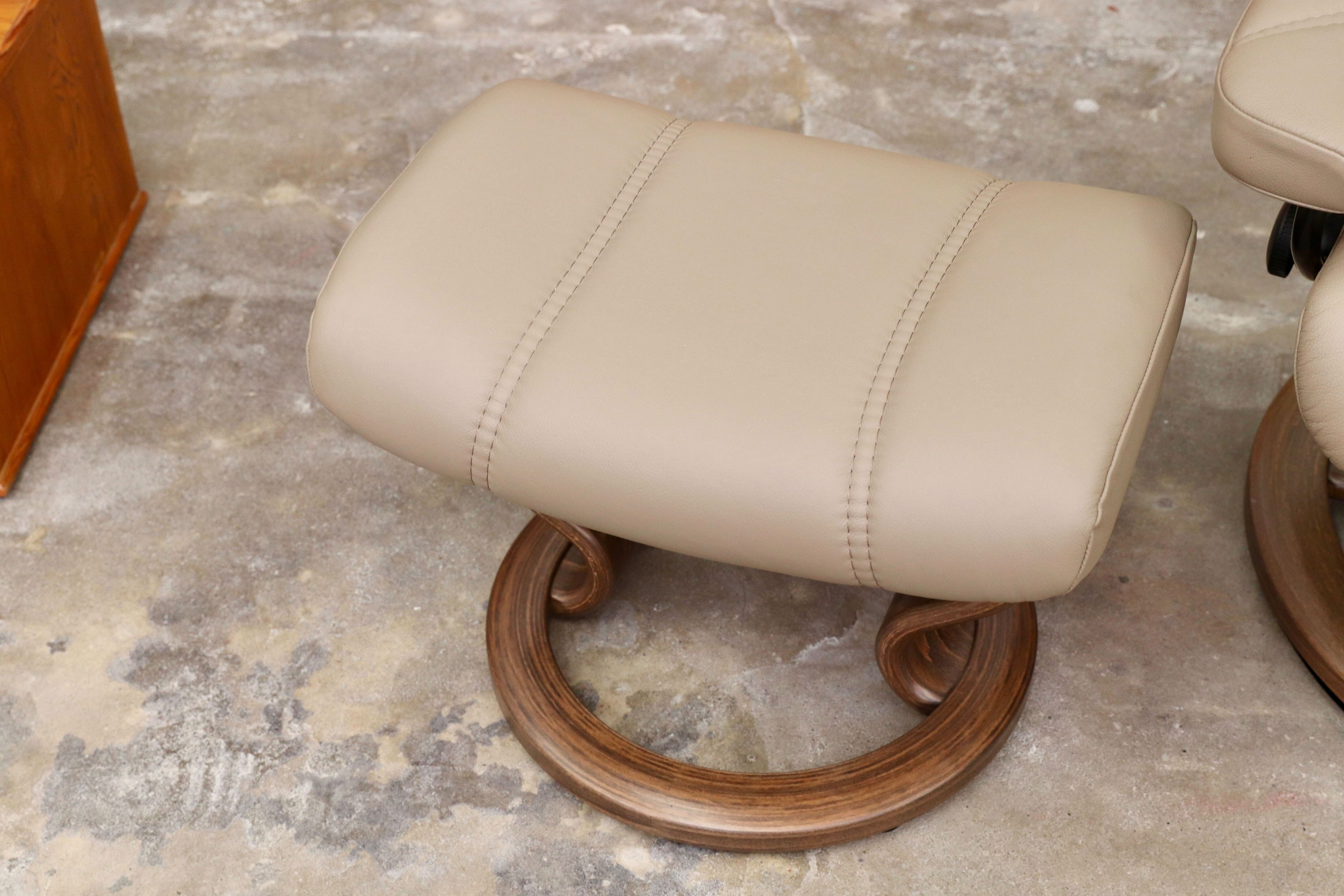 GMIK453○EKORNES / エコーネス Consul コンサル Mサイズ リクライニングチェア パーソナルチェア 北欧 ノルウェー 約30万 24年製 展示品