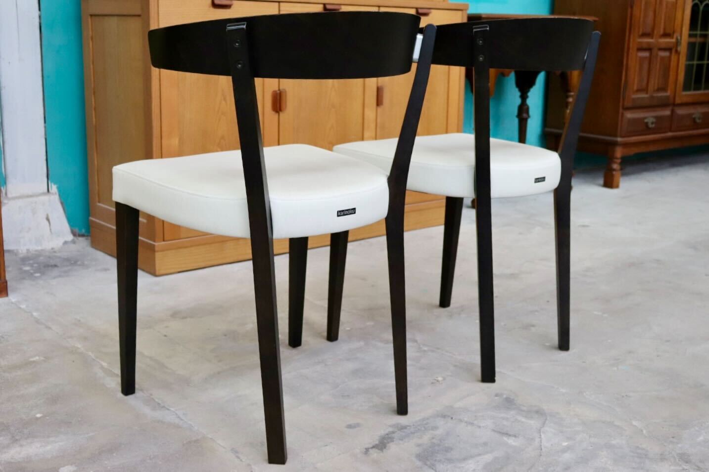 GMIK247C○karimoku / カリモク ダイニングチェア 椅子 食卓椅子 マニエラ 合皮 シンプル モダン 国産家具 2脚セット