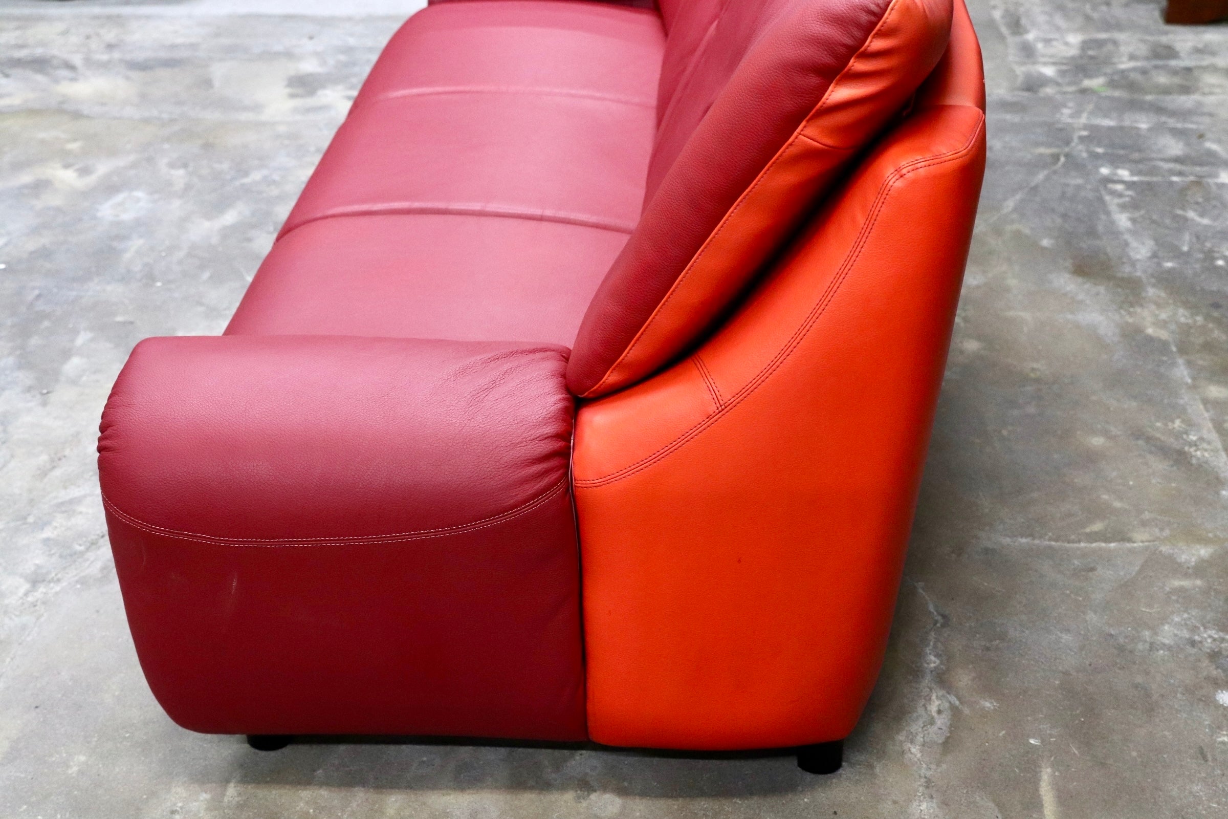 GMJK263A○FUJI FURNITURE / 冨士ファニチア L6760S 3人掛けソファ トリプルソファ 本革 レザー マルチカラー レッド オレンジ 国産家具