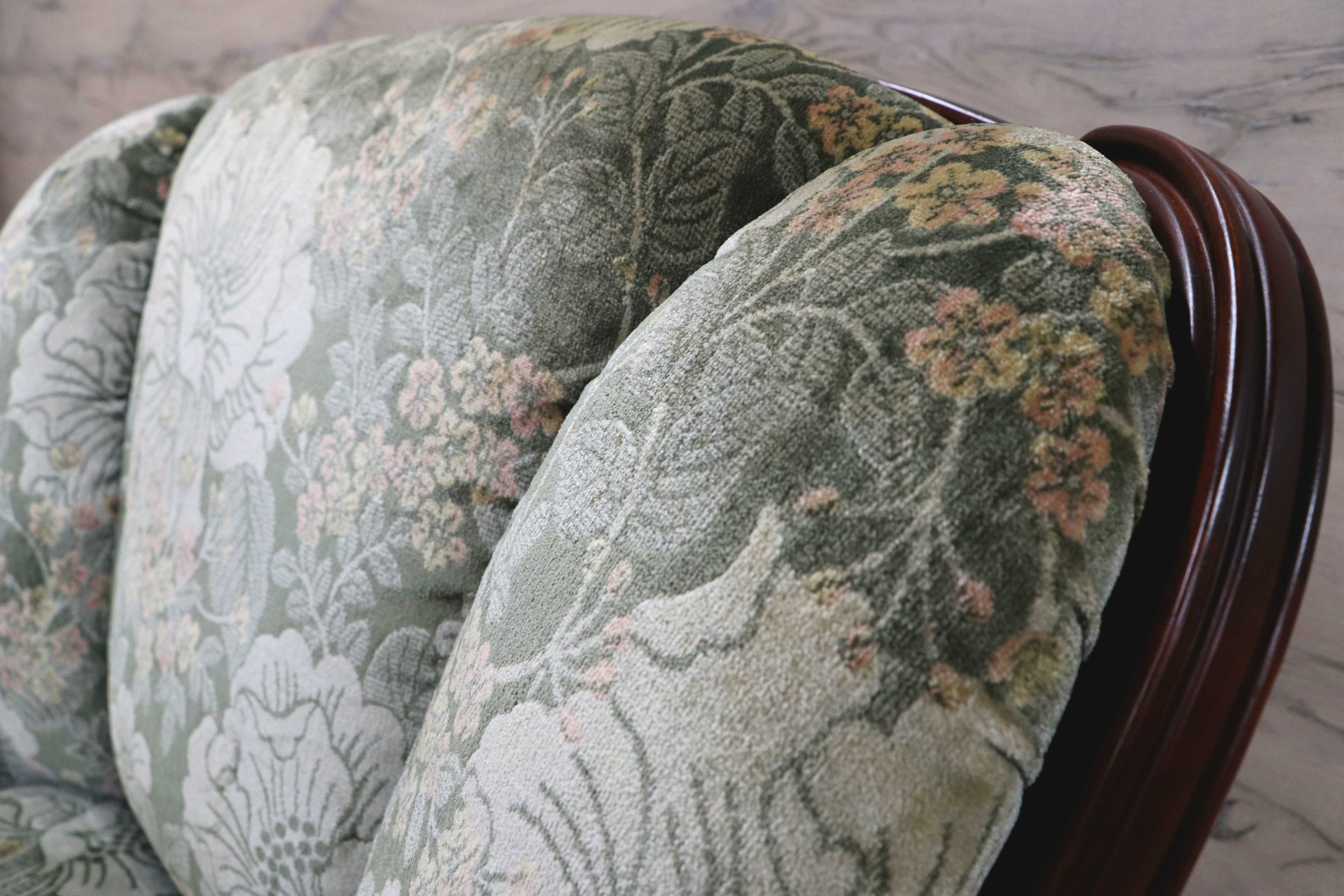 GMIH195A○karimoku / カリモク コロニアル 1人掛けソファ シングルソファ ラウンジチェア 国産家具 ファブリック 花柄 定価約10.4万 カリモク家具