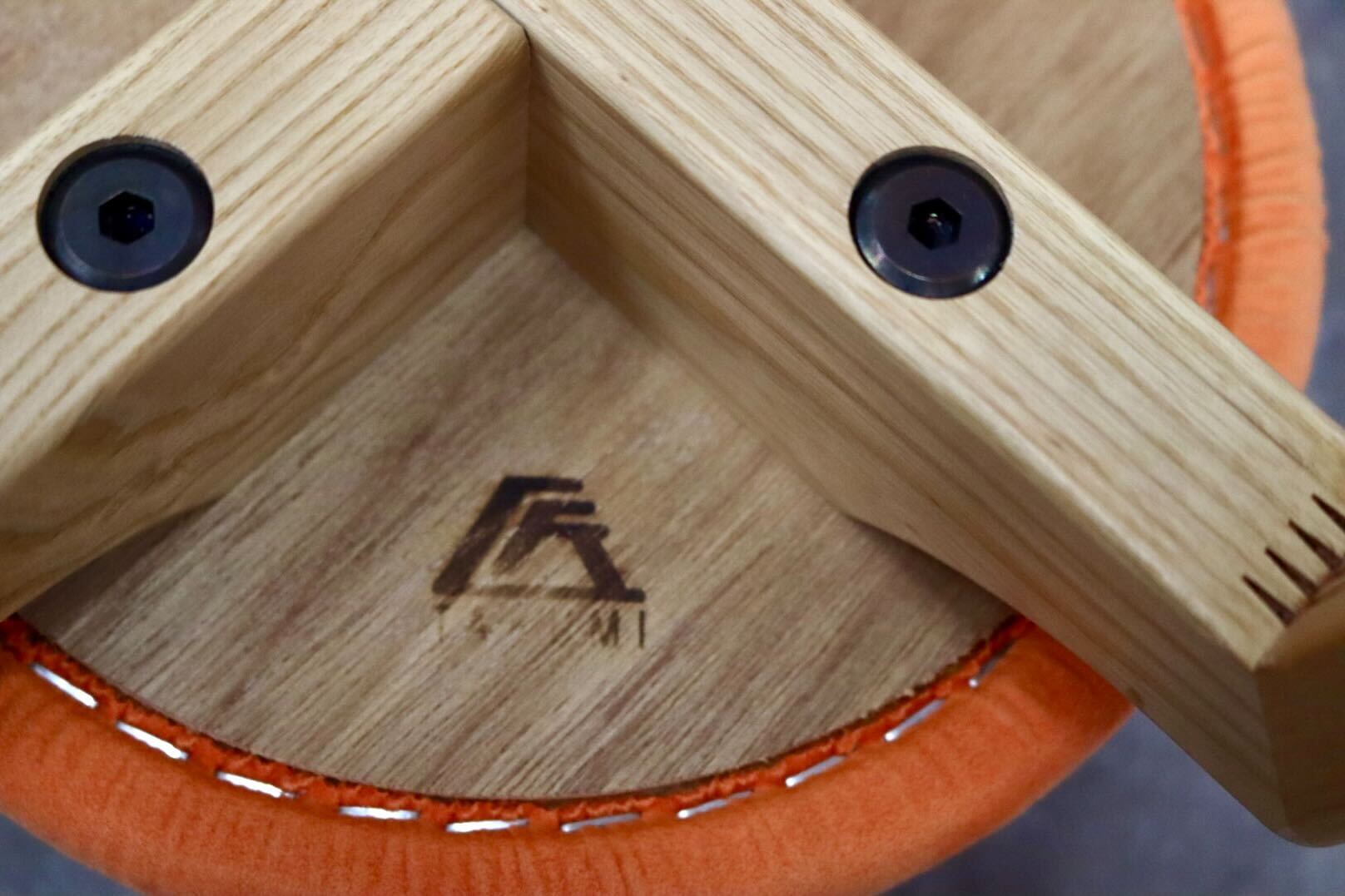 GMIK487B○匠工芸 / TAKUMI KOHGEI マッシュルームスツール MASHROOM STOOL Lサイズ 椅子 スタッキング 木製 オレンジ
