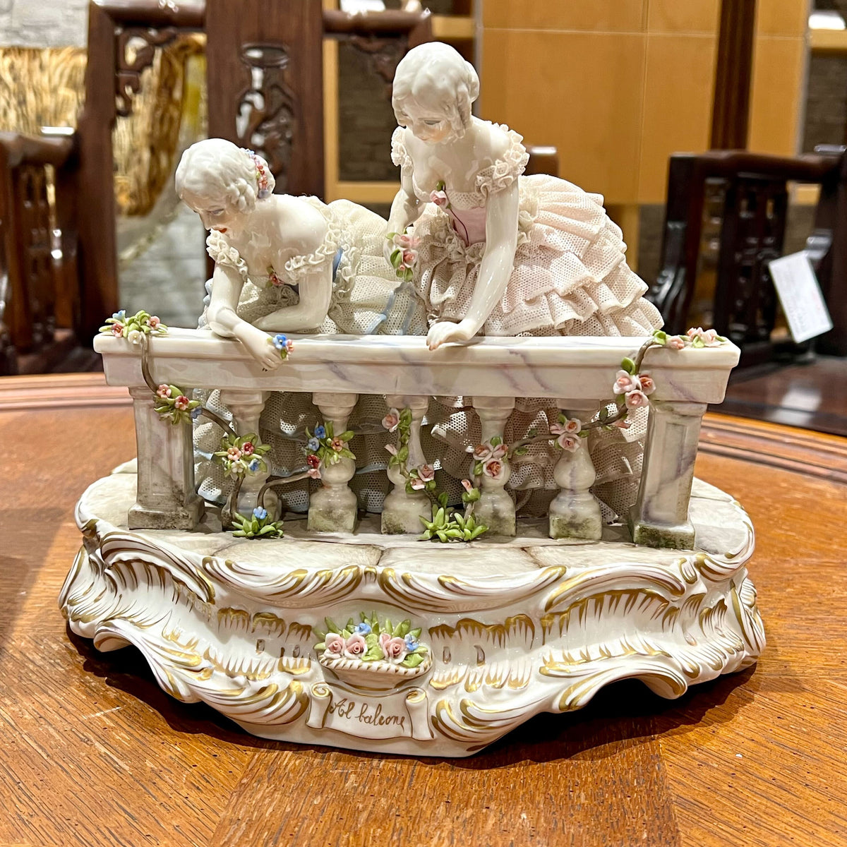 シルバー】 ? ルイージファブリス☆陶磁器レース人形 花籠を抱える 
