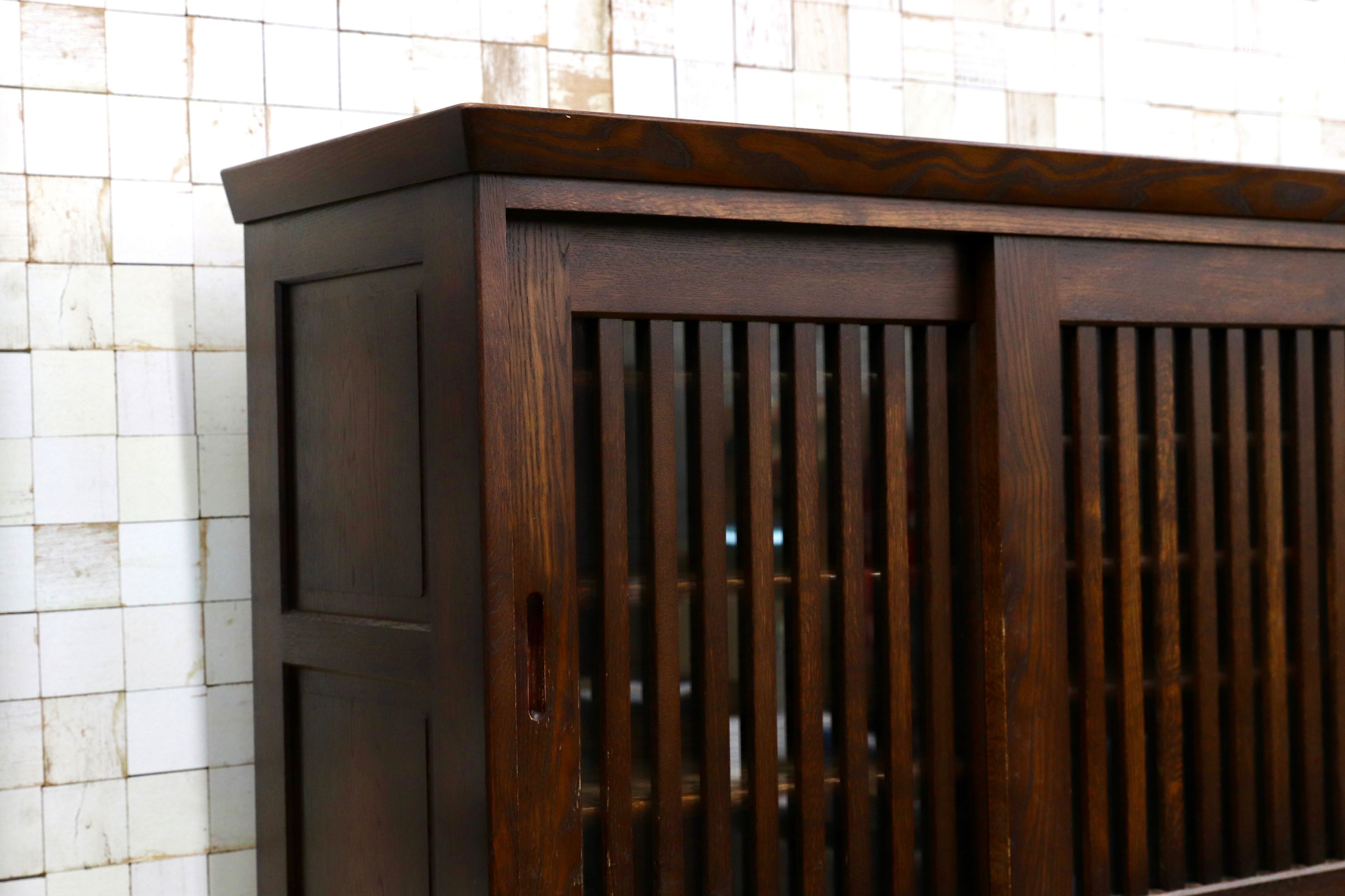 GMNA0○楢無垢材 オールド カントリー 食器棚 水屋棚 キッチンボード カップボード あすか 全国家具工業 和製ヴィンテージ 検）飛騨家具