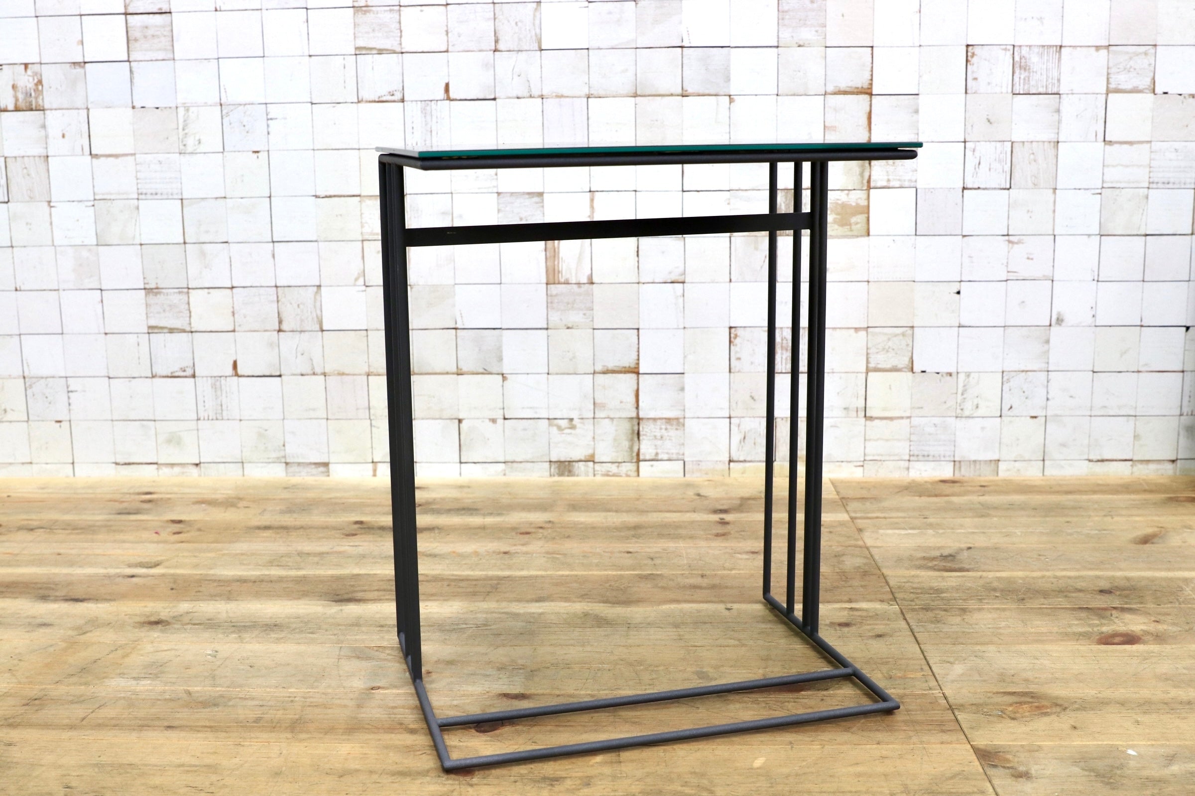 GMJK294○BoConcept / ボーコンセプト ALBA アルバ サイドテーブル ガラステーブル Morten Georgsen スチール 北欧モダン 展示品