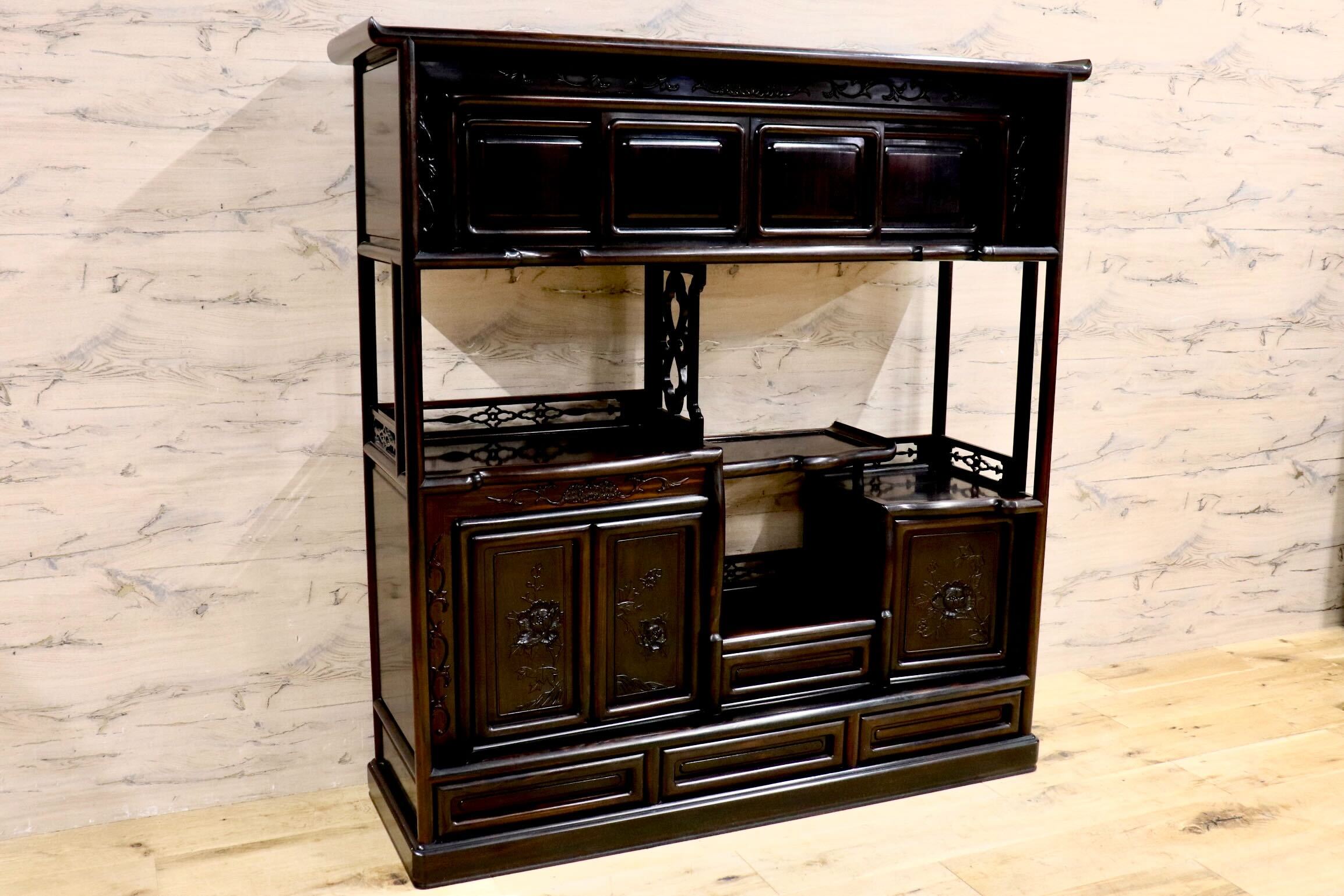 GMIH344○黒檀 茶棚 飾り棚 違い棚 サイドボード キャビネット 唐木家具 透かし彫り 和家具 レトロ 和室 和モダン 唐木家具 アンティーク