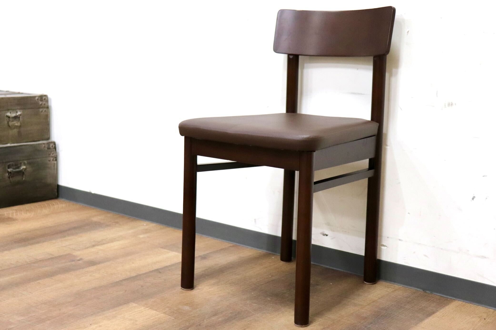 GMHH21○Proceed / プロシード ダイニングチェア 椅子 食卓椅子 アームレスチェア 木製 合皮 ブラウン モダン 店舗用 飲食店