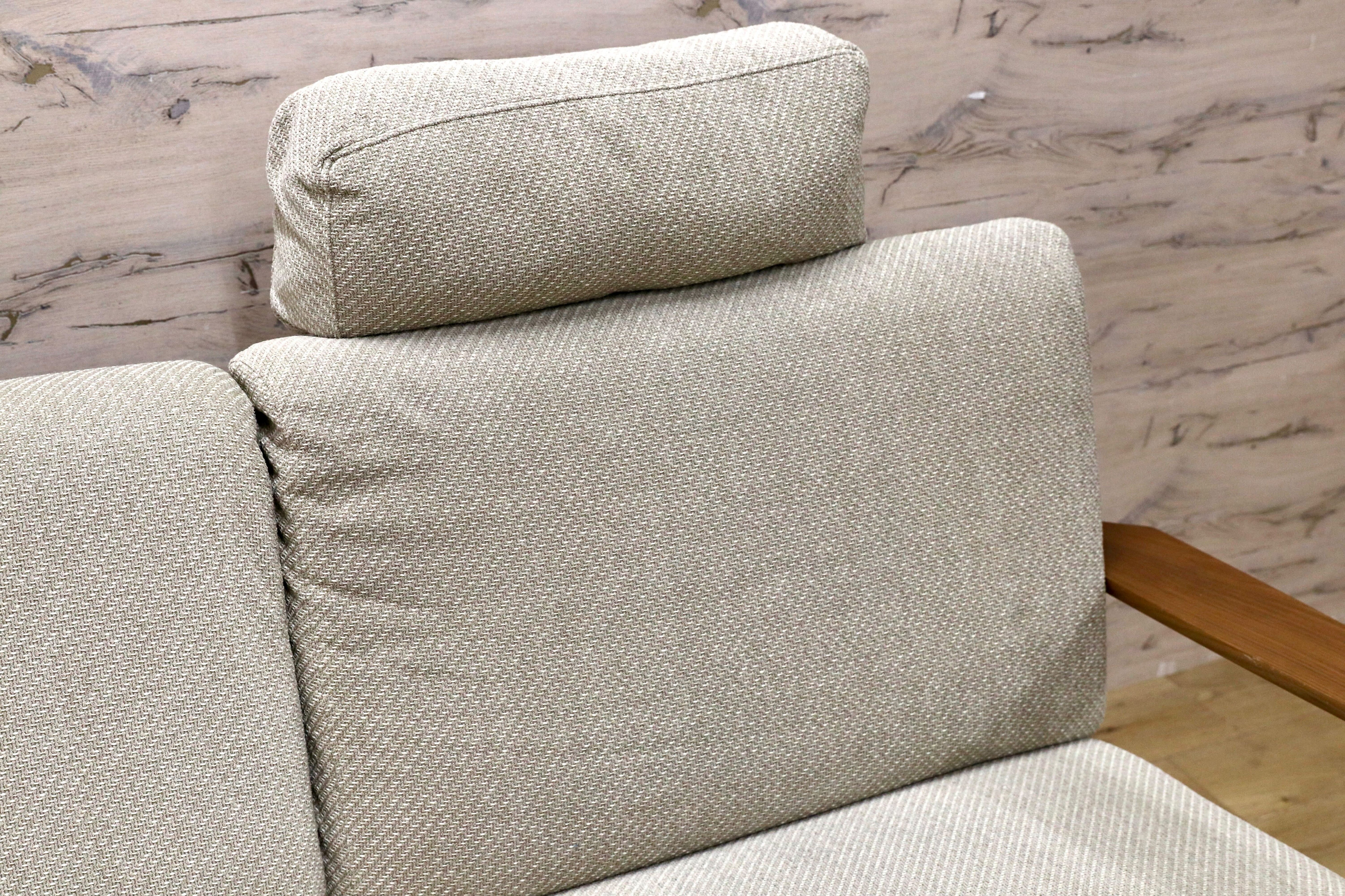 GMIH486○karimoku / カリモク WU6162 2人掛けソファ ラブソファ ウォールナット材 布張り 定価約36.8万