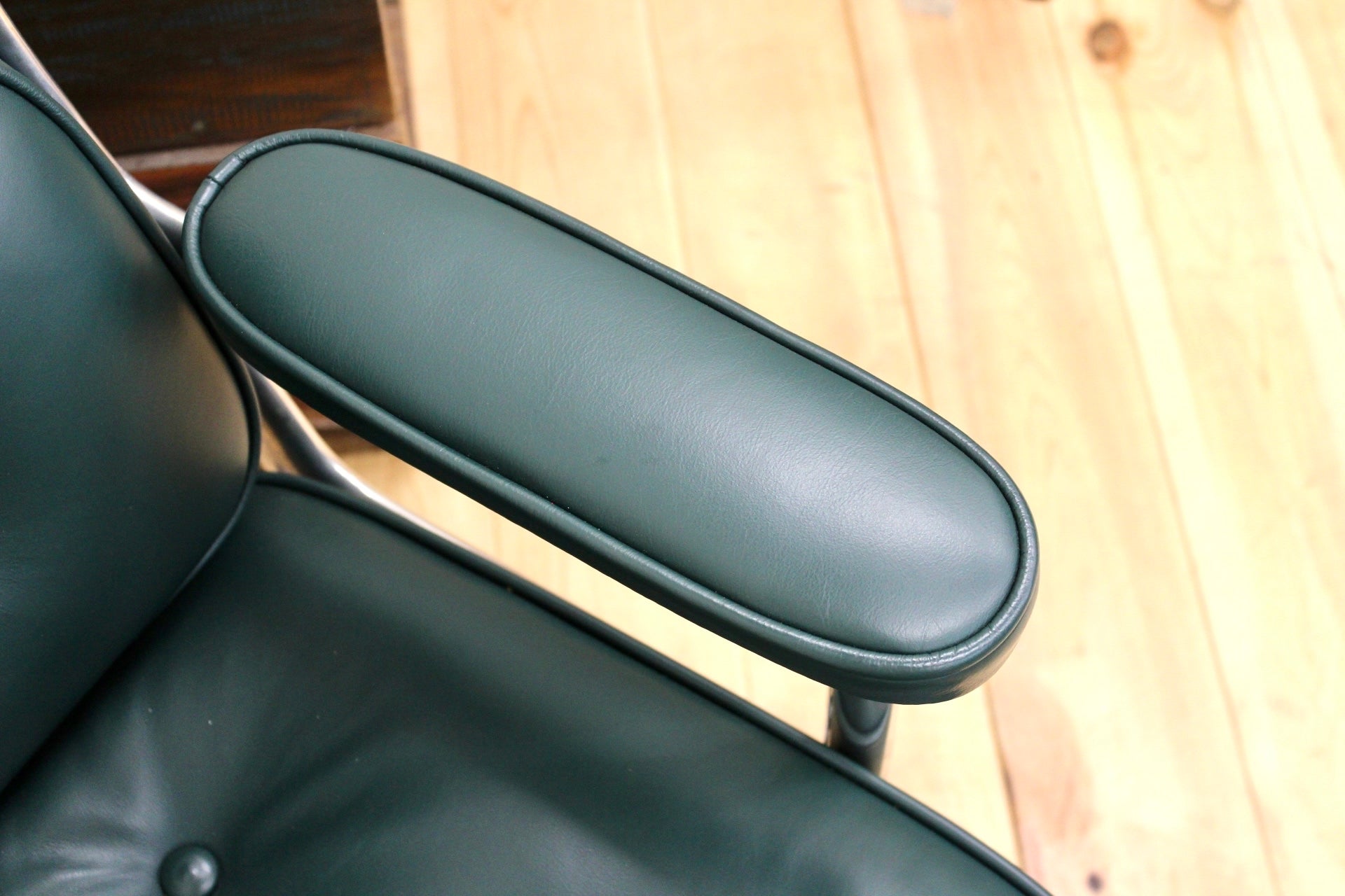 GMJO87R○Herman Miller / ハーマンミラー イームズ エグゼクティブチェア タイムライフチェア 本革 グリーン チャールズ＆レイ 定価約95万