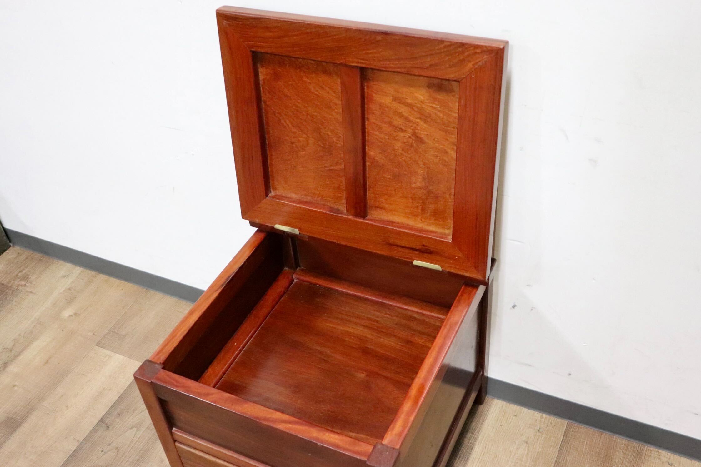 GMHH266B○唐木 花梨 無垢材 ダイニングチェア 囲炉裏チェア 食卓椅子 和家具 収納付き 炉端 和モダン 漆塗り レトロ アンティーク 希少