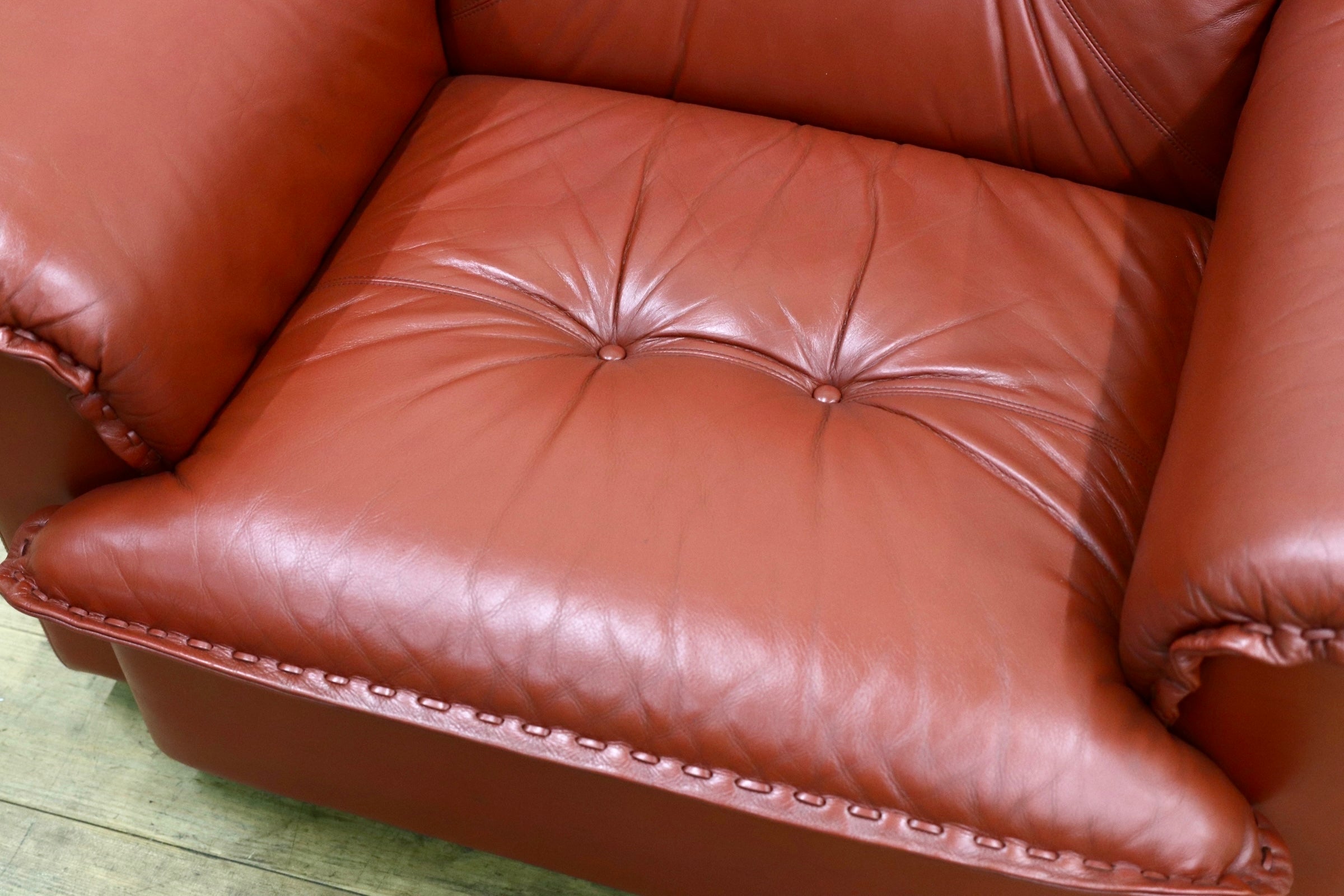 GMJN8B○FUJI FURNITURE / 冨士ファニチア 本革 1人掛けソファ シングルソファ アームチェア 応接ソファ 国産ヴィンテージ 80年代 リペア済