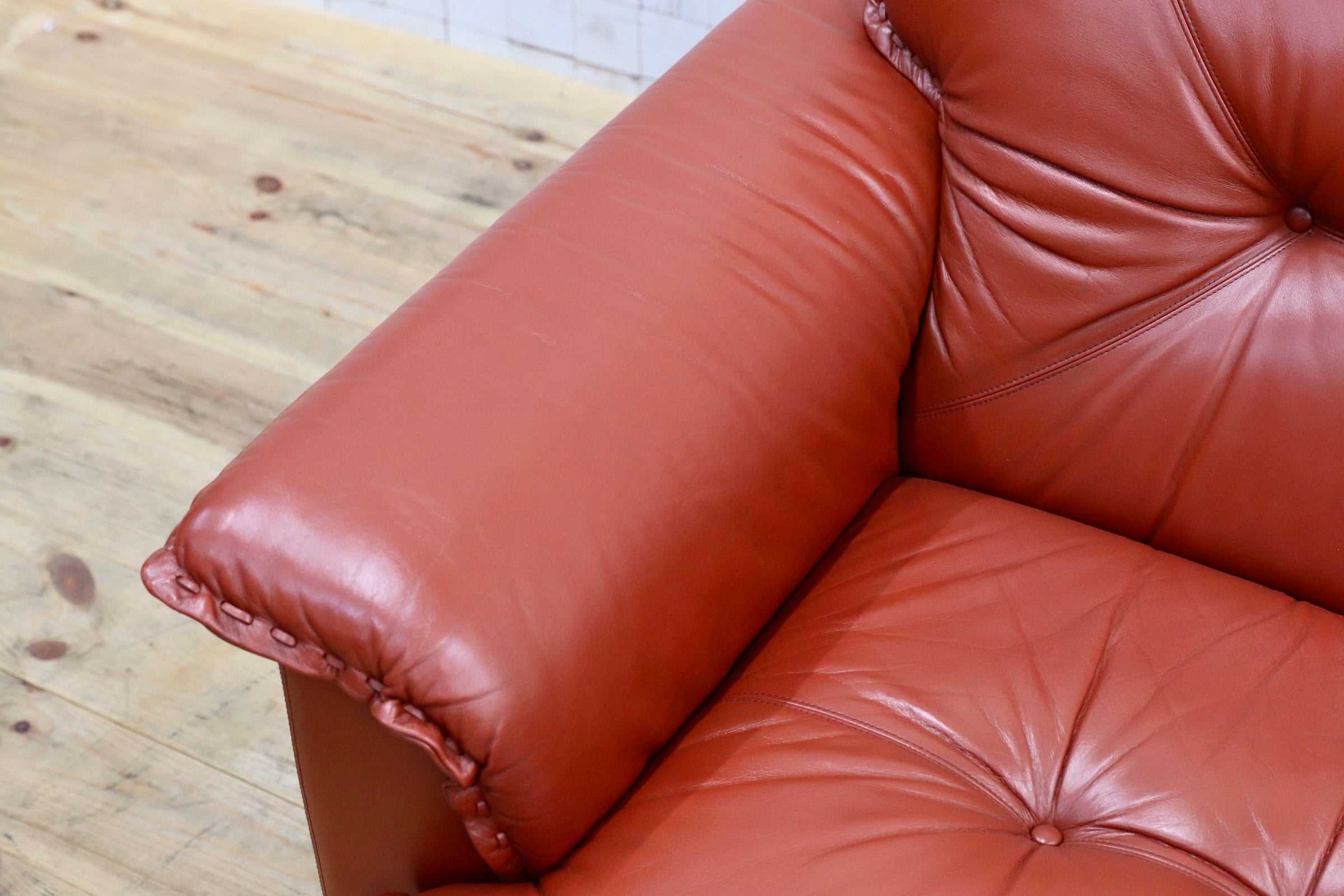 GMJN8B○FUJI FURNITURE / 冨士ファニチア 本革 1人掛けソファ シングルソファ アームチェア 応接ソファ 国産ヴィンテージ 80年代 リペア済