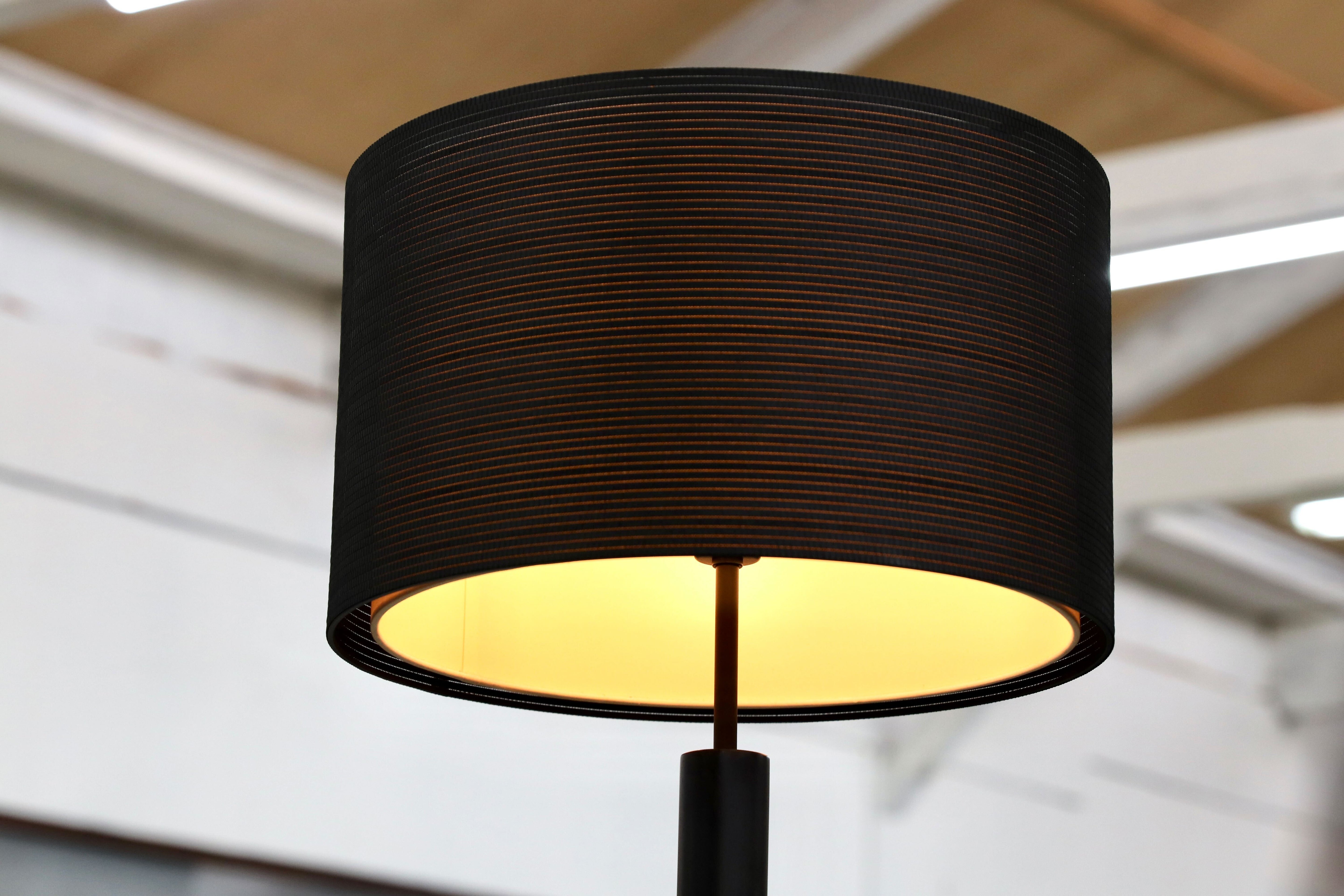 GMIK461○cassina ixc / カッシーナイクスシー RIGATO リガート フロアランプ 照明 フロアライト ブラック イタリアモダン 廃番 11年製