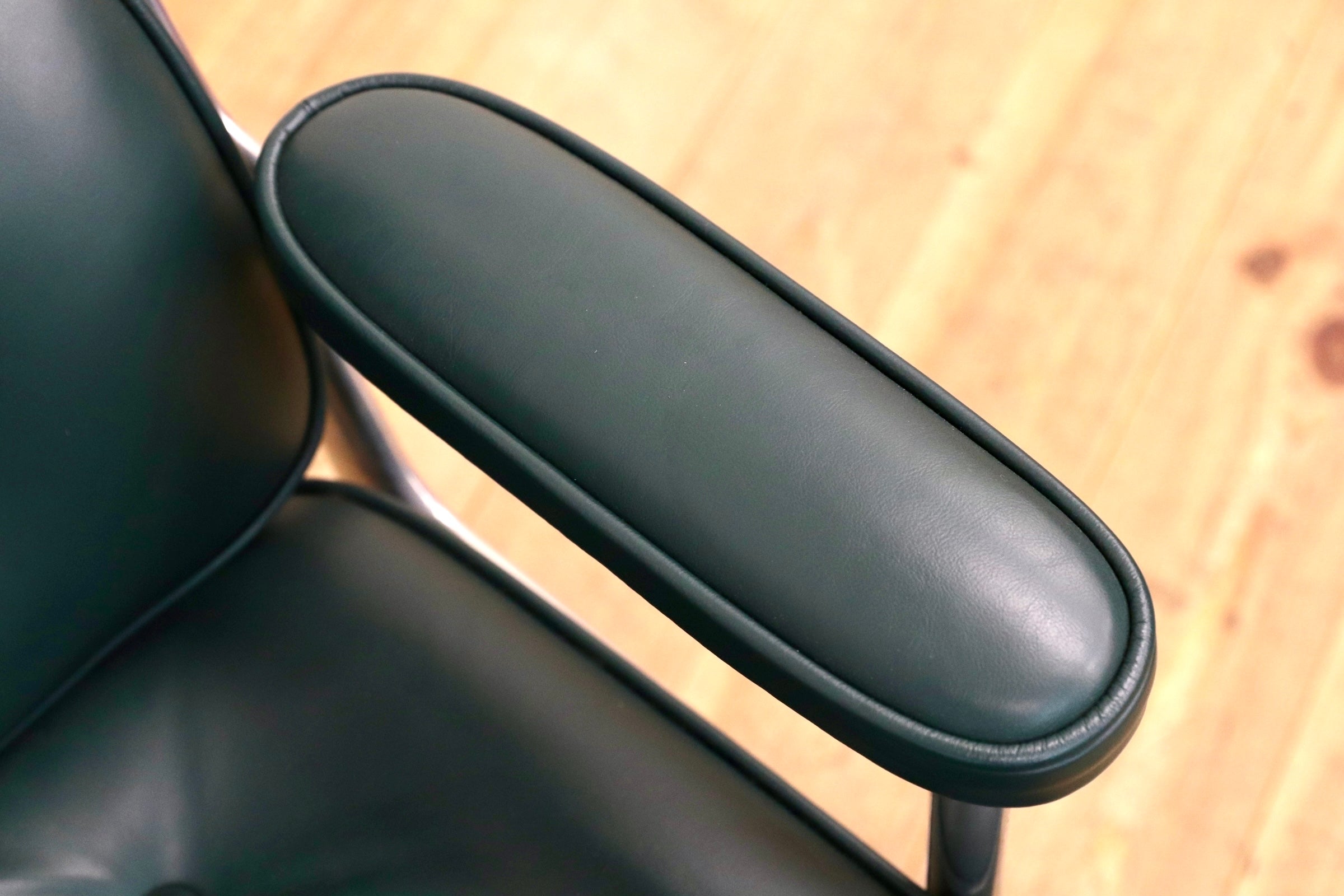 GMJO87B○Herman Miller / ハーマンミラー イームズ エグゼクティブチェア タイムライフチェア 本革 グリーン チャールズ＆レイ 定価約95万