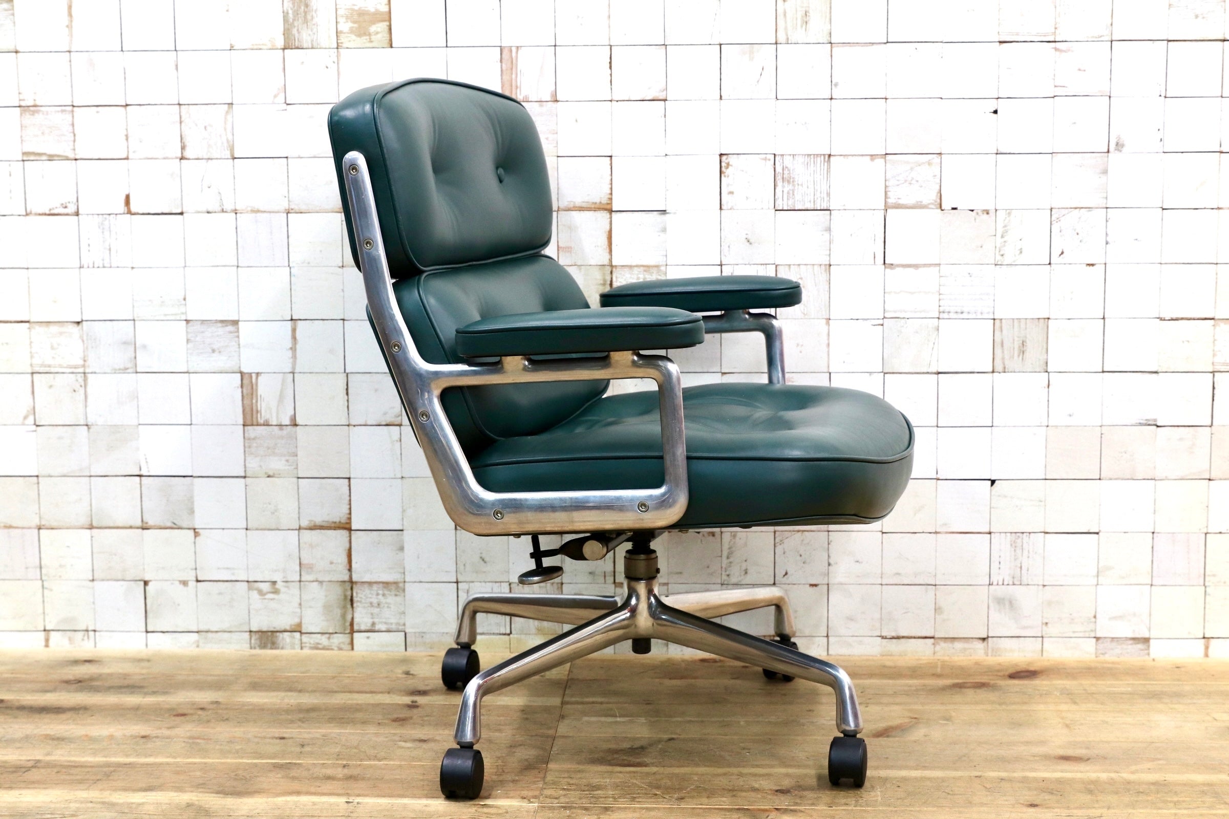 GMJO87B○Herman Miller / ハーマンミラー イームズ エグゼクティブチェア タイムライフチェア 本革 グリーン チャールズ＆レイ 定価約95万