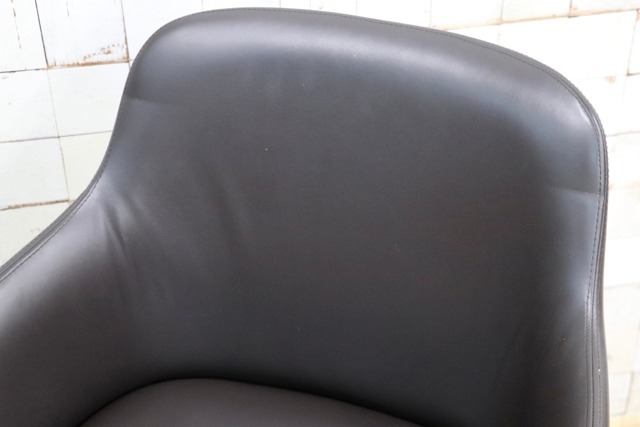 GMJK293B○Poliform / ポリフォーム ACTUS アクタス SOPHIE ソフィー アームチェア ダイニングチェア 椅子 本革 無垢材 イタリア 約35万円