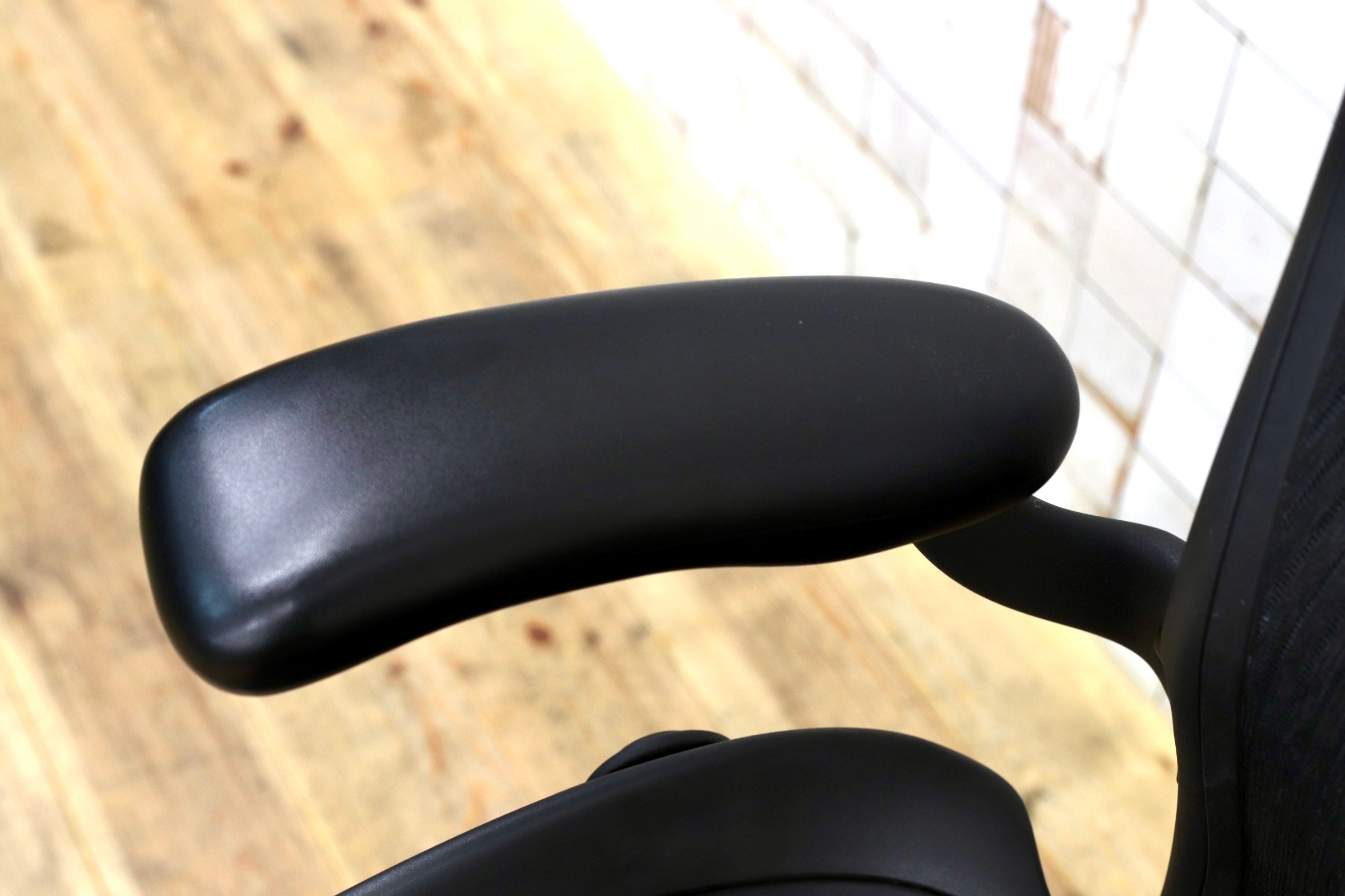 GMJK282○Herman Miller / ハーマンミラー アーロンチェア クラシック Bサイズ フル装備 ランバー メッシュ デスクチェア オフィスチェア