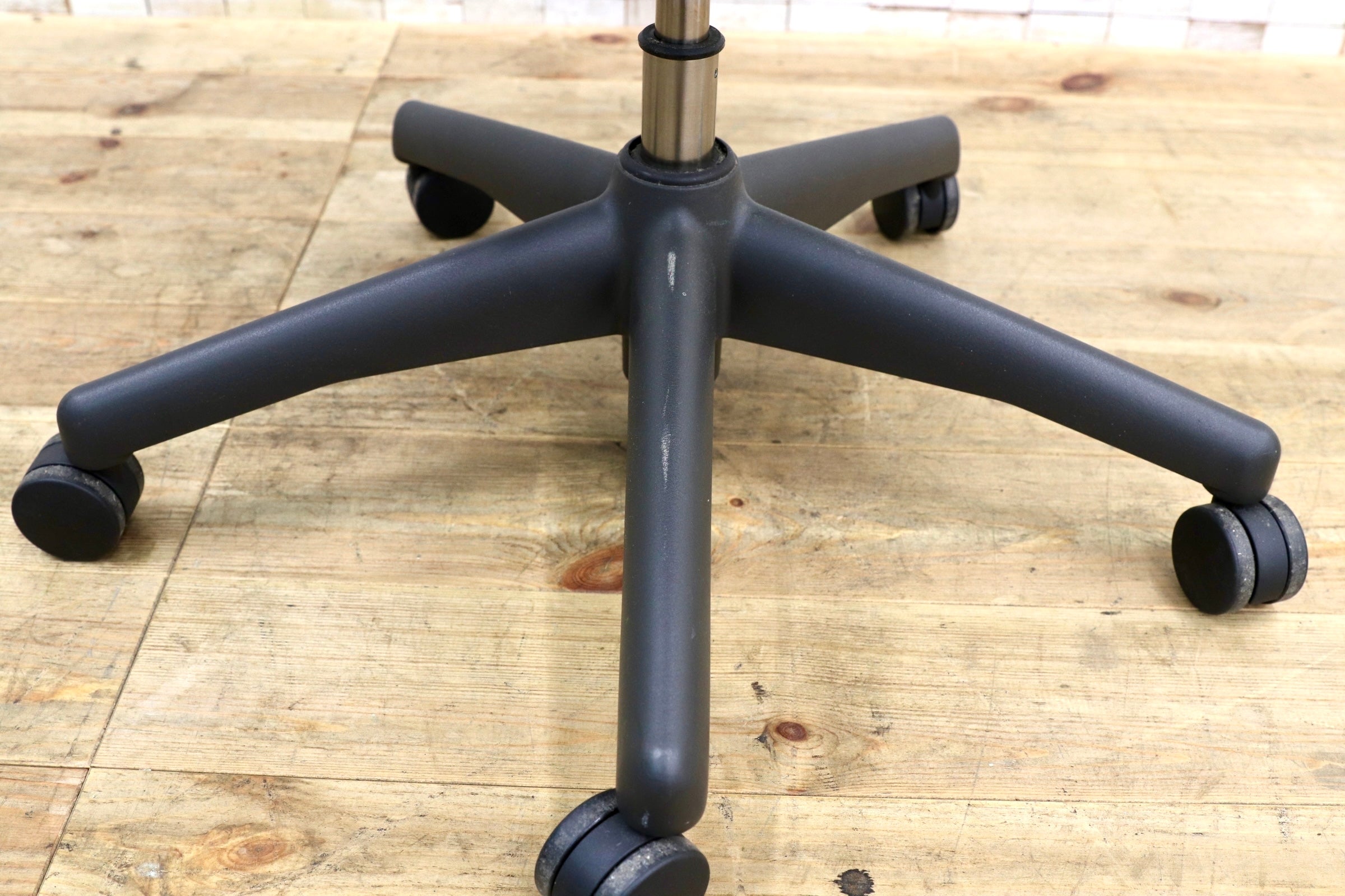 GMJK282○Herman Miller / ハーマンミラー アーロンチェア クラシック Bサイズ フル装備 ランバー メッシュ デスクチェア オフィスチェア