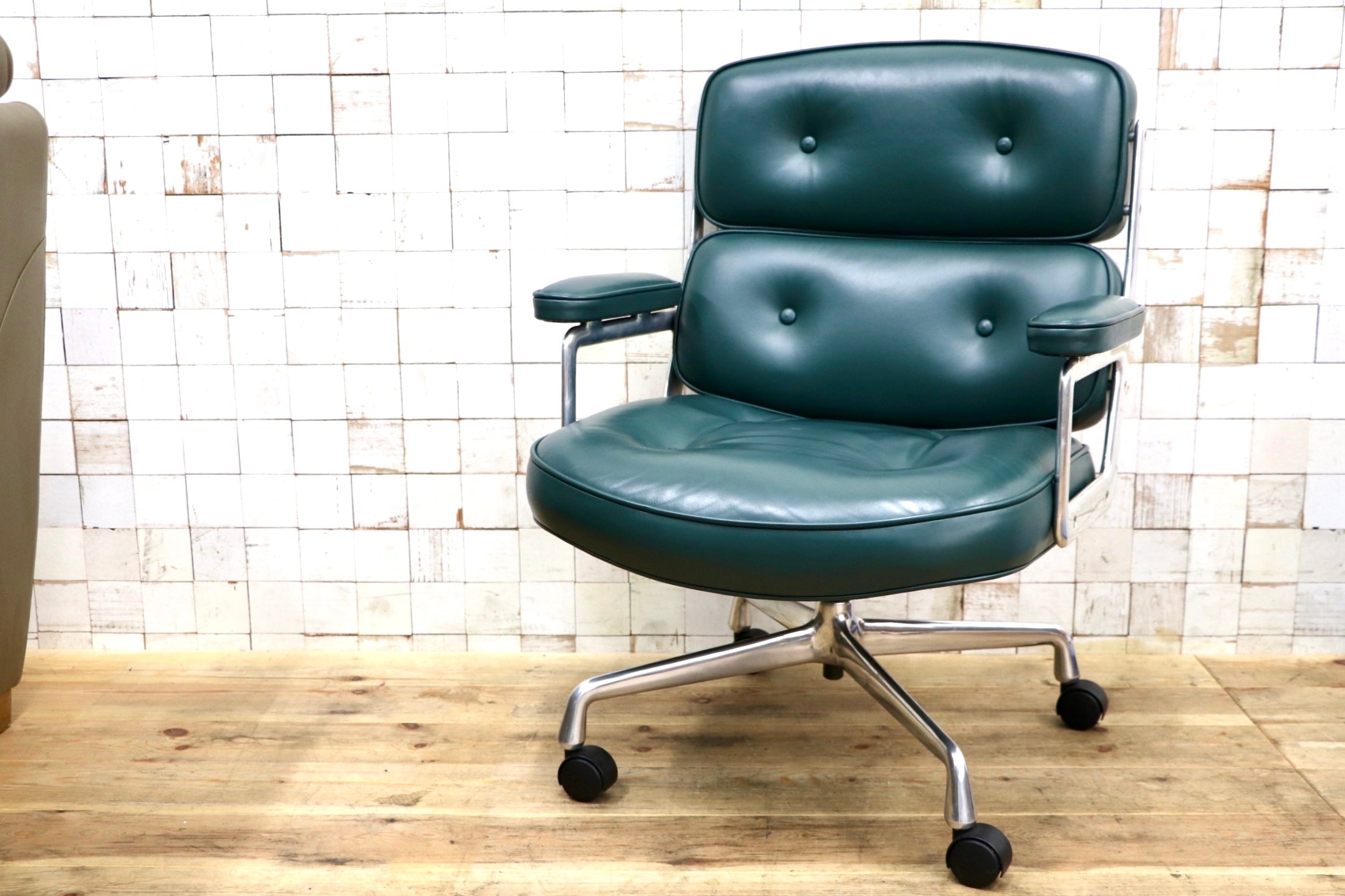 GMJO87D○Herman Miller / ハーマンミラー イームズ エグゼクティブチェア タイムライフチェア 本革 グリーン チャールズ＆レイ 定価約95万