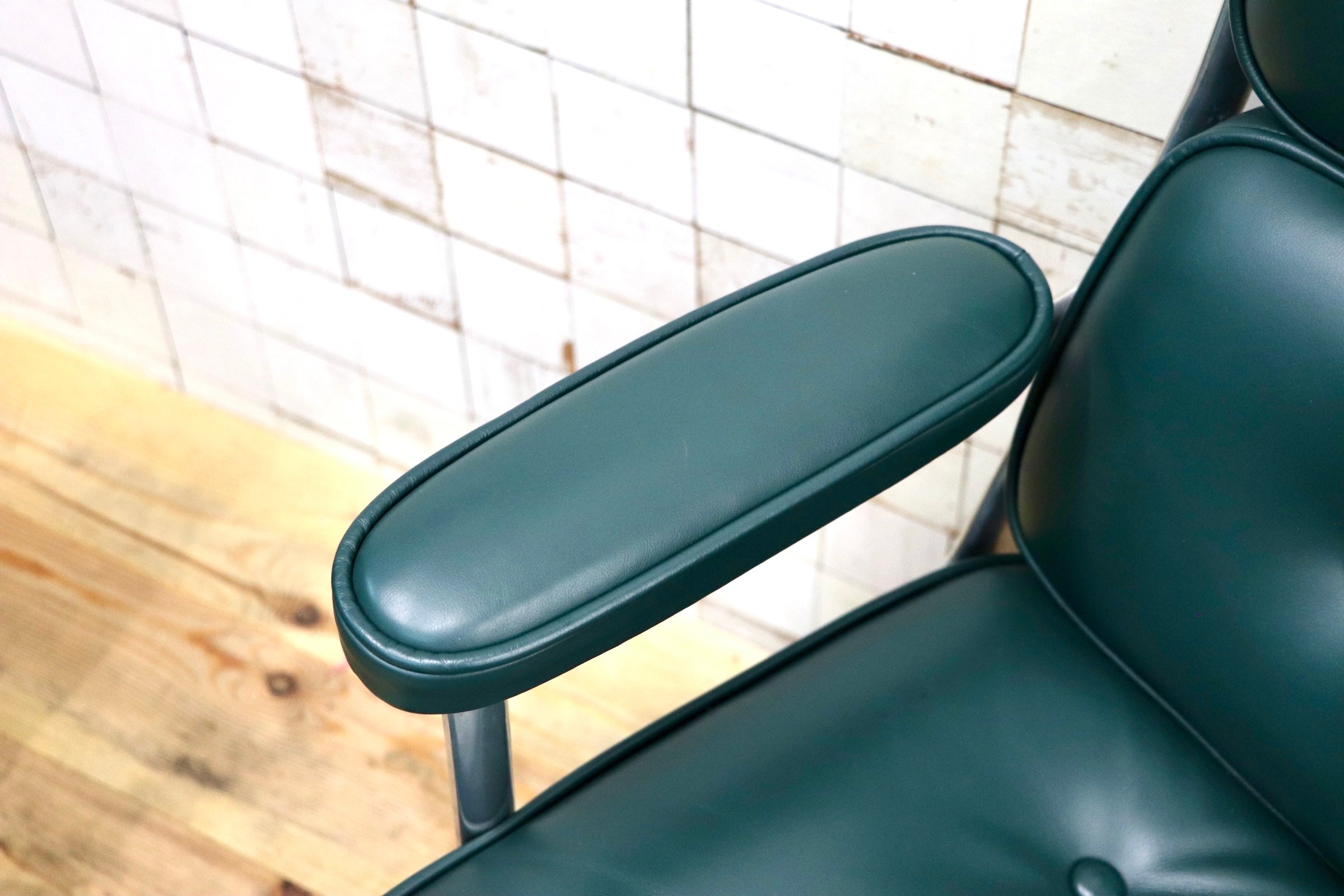 GMJO87D○Herman Miller / ハーマンミラー イームズ エグゼクティブチェア タイムライフチェア 本革 グリーン チャールズ＆レイ 定価約95万