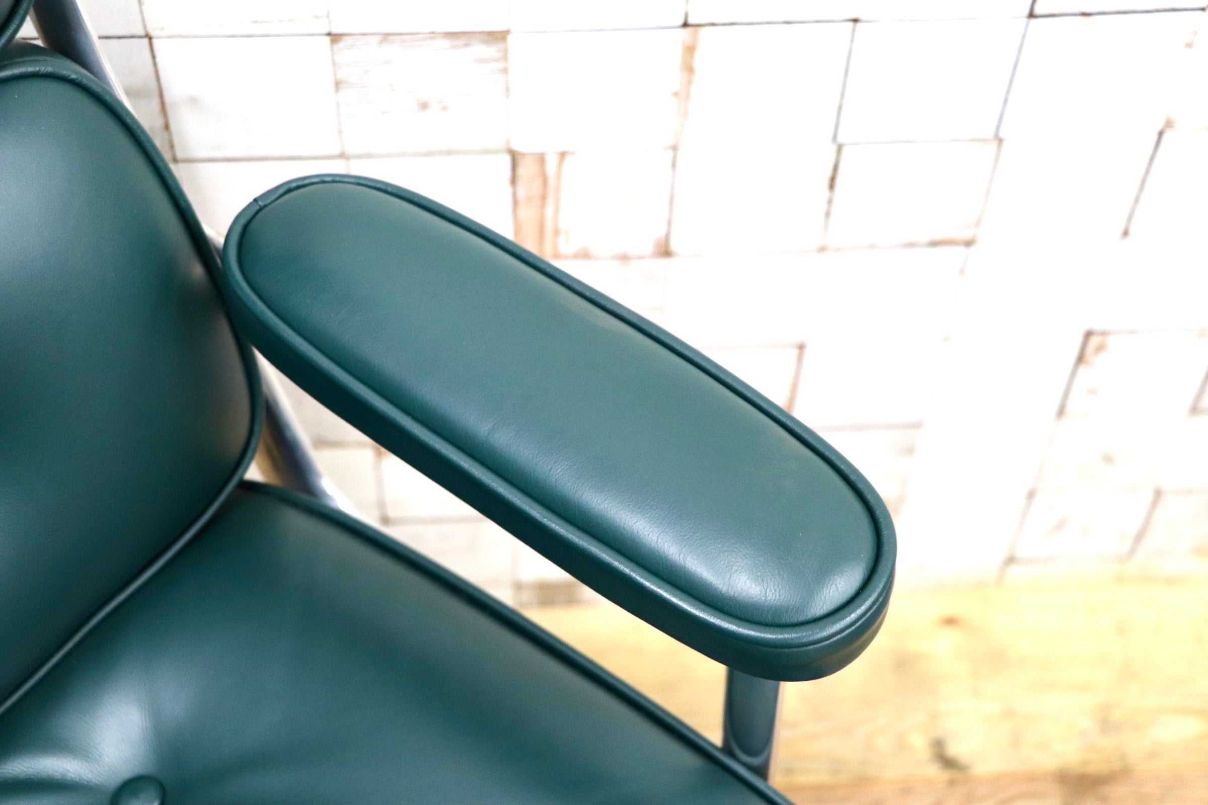 GMJO87D○Herman Miller / ハーマンミラー イームズ エグゼクティブチェア タイムライフチェア 本革 グリーン チャールズ＆レイ 定価約95万