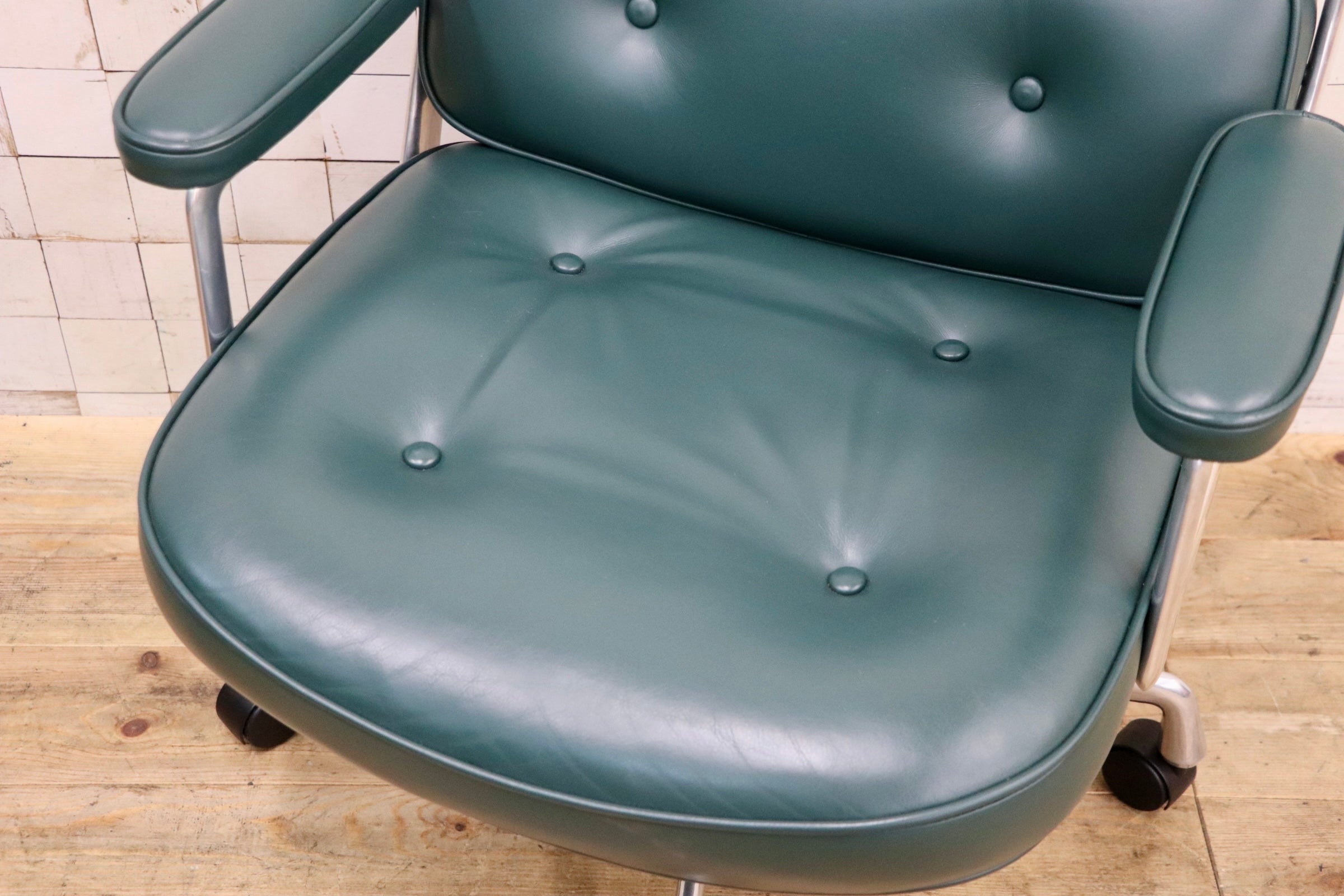 GMJO87I○Herman Miller / ハーマンミラー イームズ エグゼクティブチェア タイムライフチェア 本革 グリーン チャールズ＆レイ 定価約95万