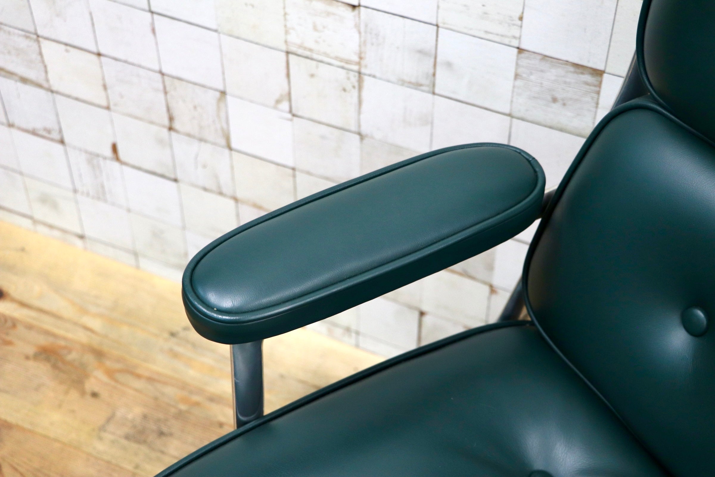 GMJO87I○Herman Miller / ハーマンミラー イームズ エグゼクティブチェア タイムライフチェア 本革 グリーン チャールズ＆レイ 定価約95万