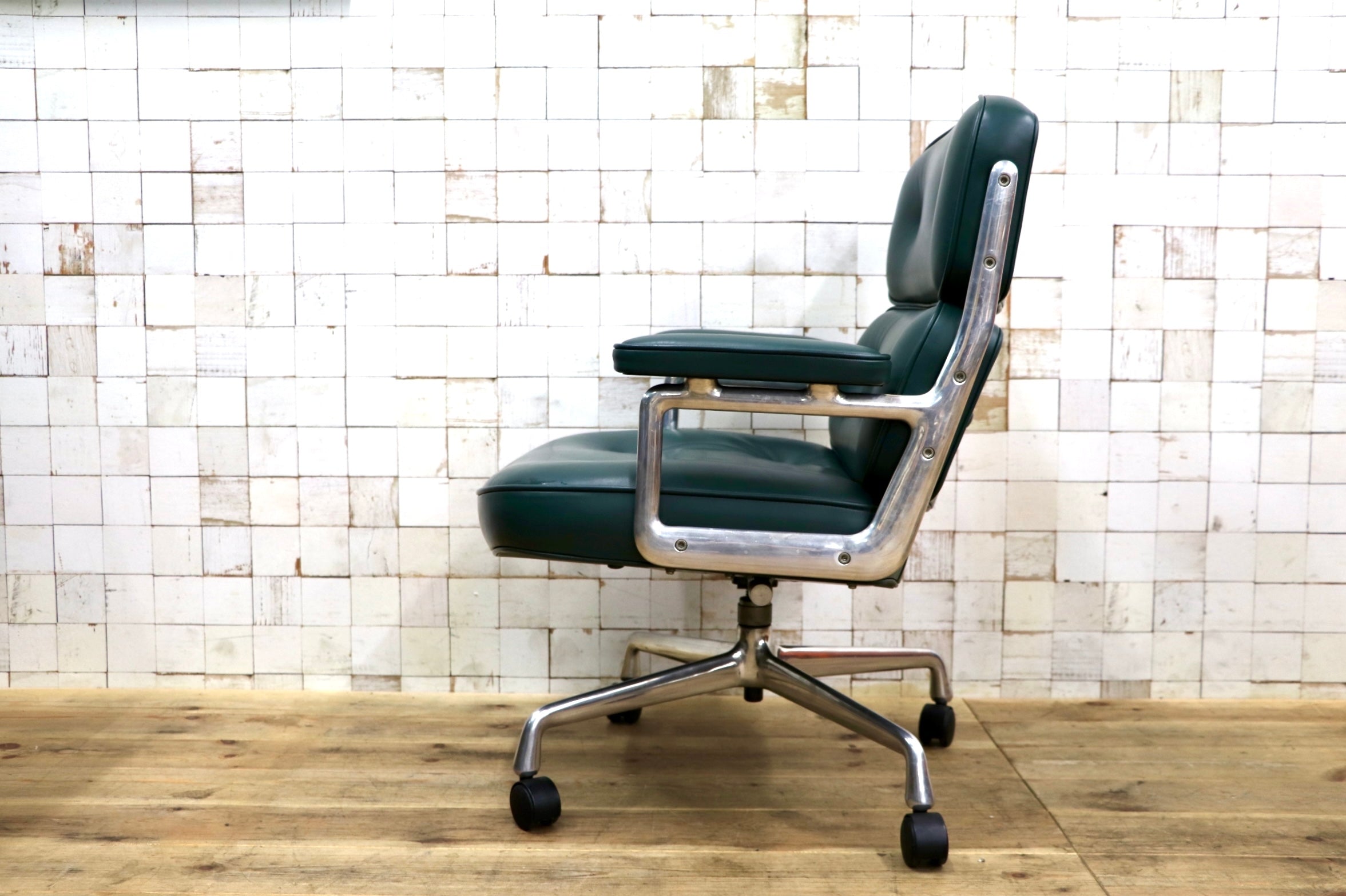 GMJO87J○Herman Miller / ハーマンミラー イームズ エグゼクティブチェア タイムライフチェア 本革 グリーン チャールズ＆レイ 定価約95万