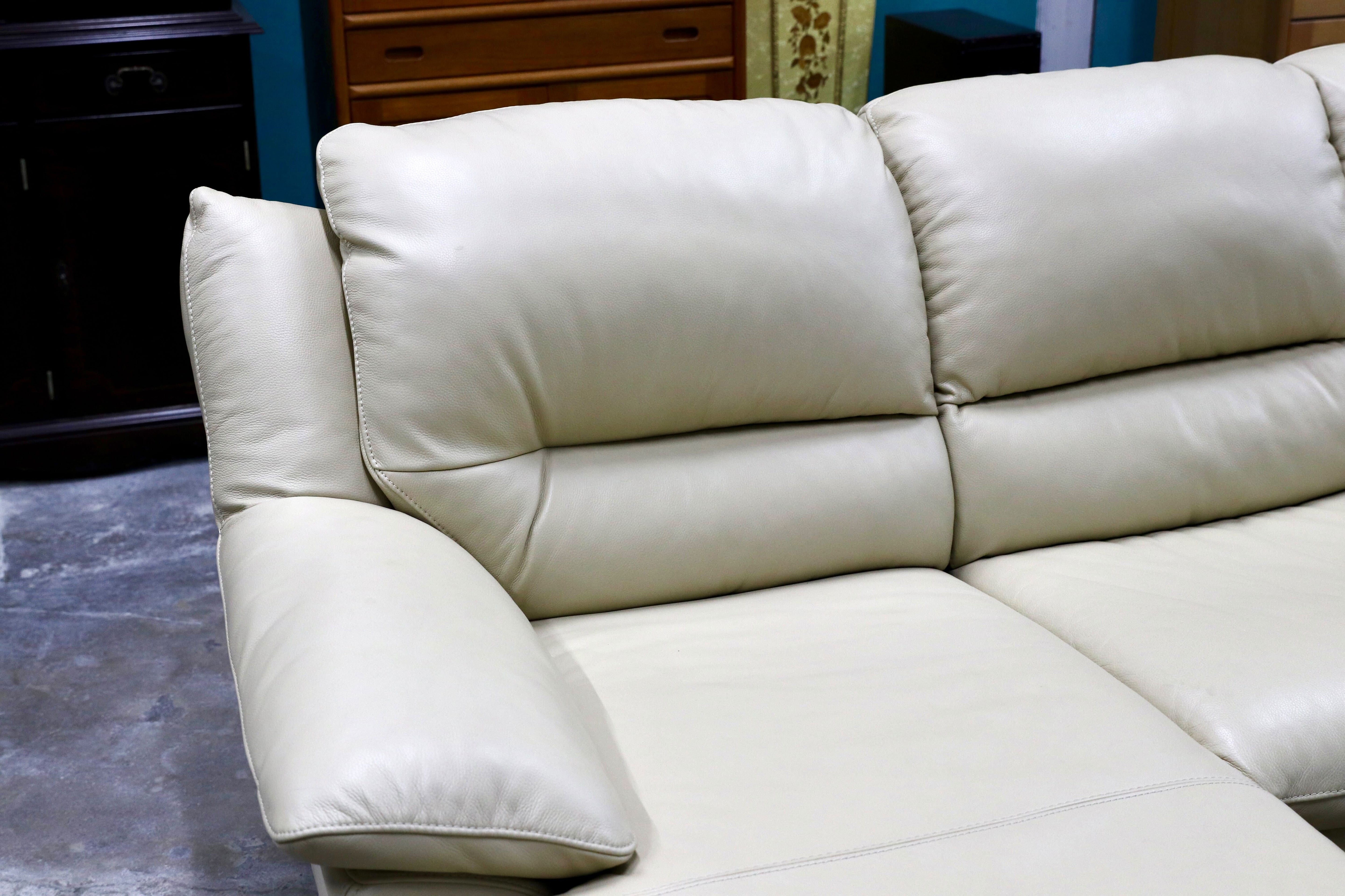 GMIK498○IDC大塚家具 オースチン カウチソファ コーナーソファ モダン 総本革 クリーム色 約40万 美品