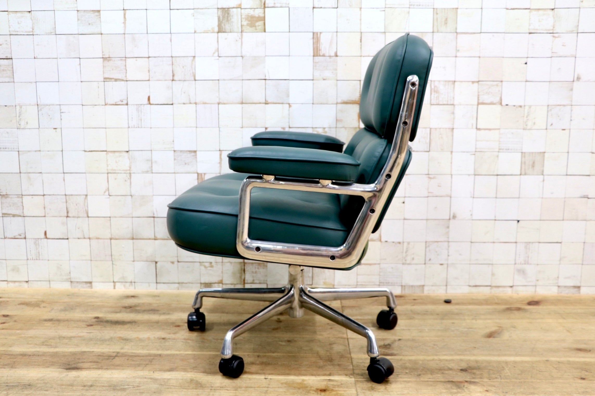 GMJO87M○Herman Miller / ハーマンミラー イームズ エグゼクティブチェア タイムライフチェア 本革 グリーン チャールズ＆レイ 定価約95万
