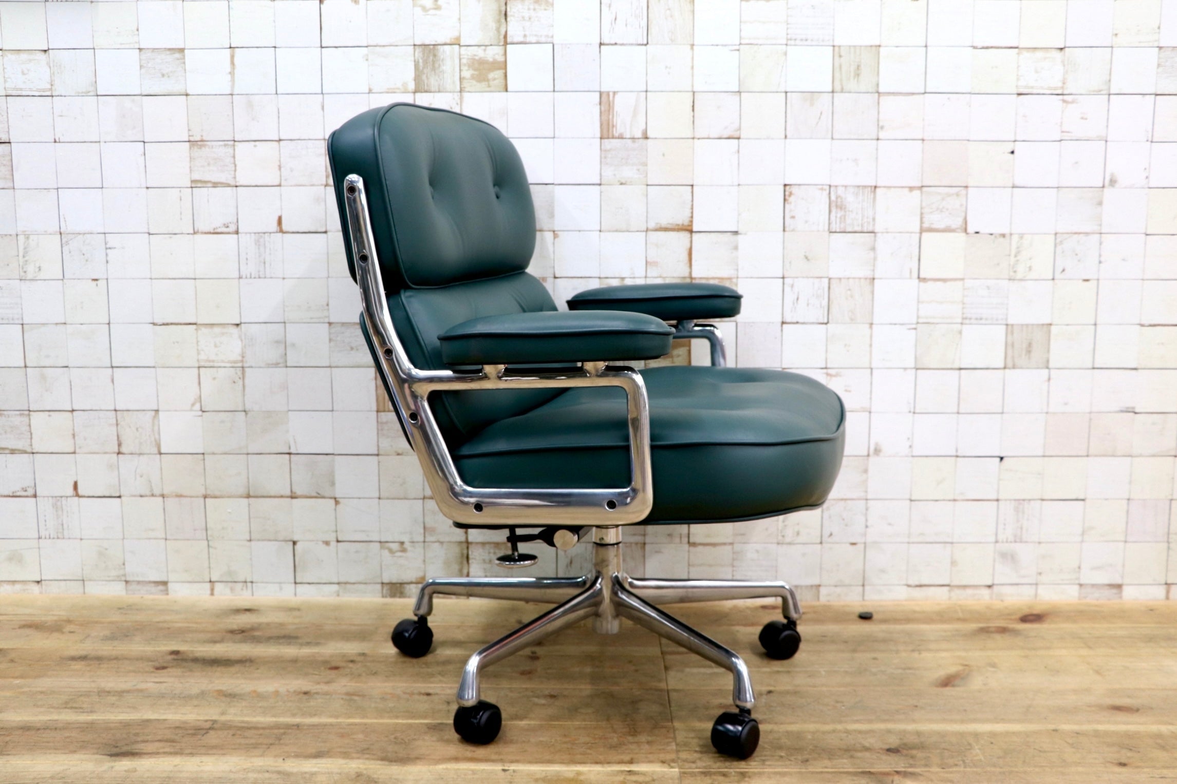GMJO87M○Herman Miller / ハーマンミラー イームズ エグゼクティブチェア タイムライフチェア 本革 グリーン チャールズ＆レイ 定価約95万