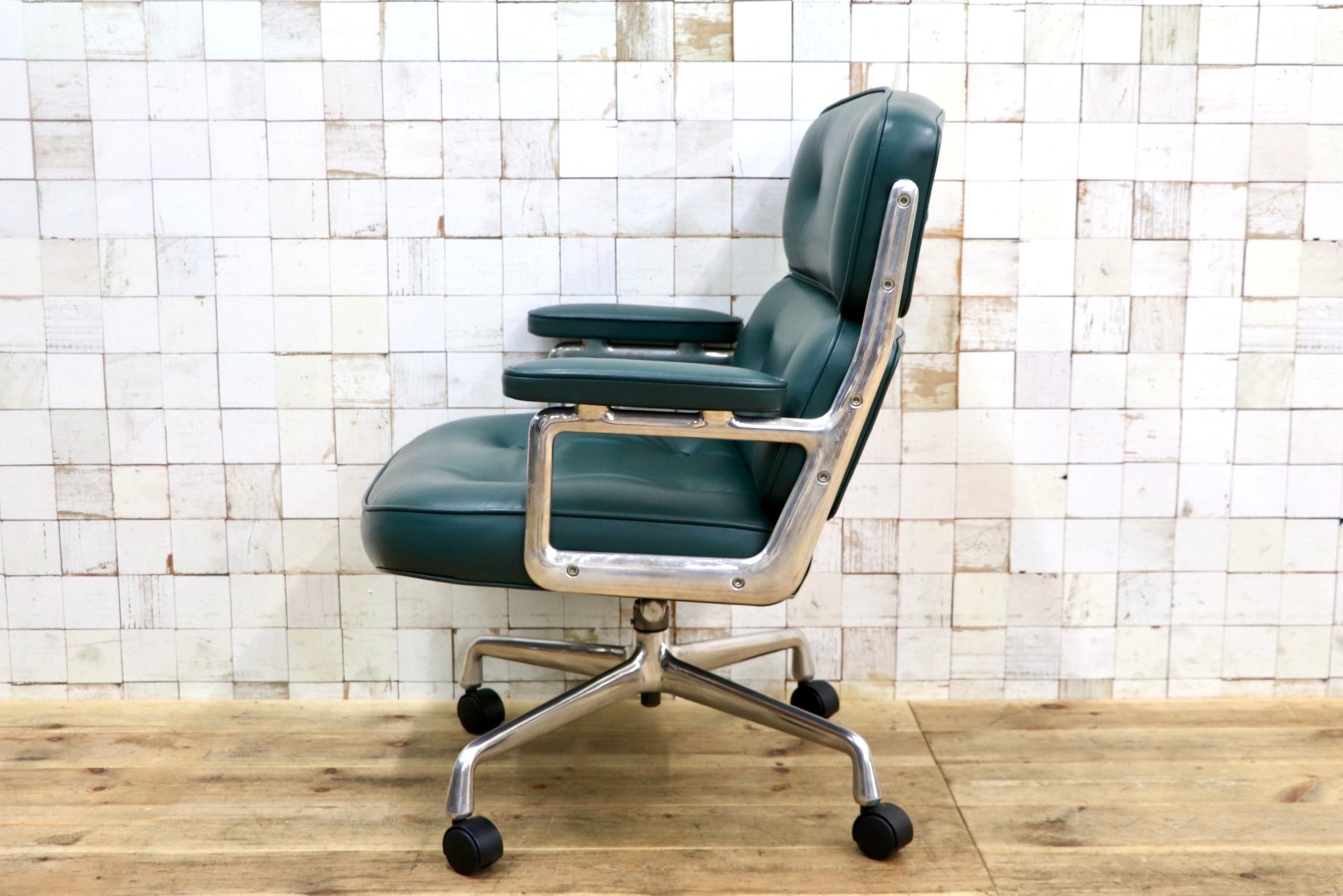 GMJO87O○Herman Miller / ハーマンミラー イームズ エグゼクティブチェア タイムライフチェア 本革 グリーン チャールズ＆レイ 定価約95万
