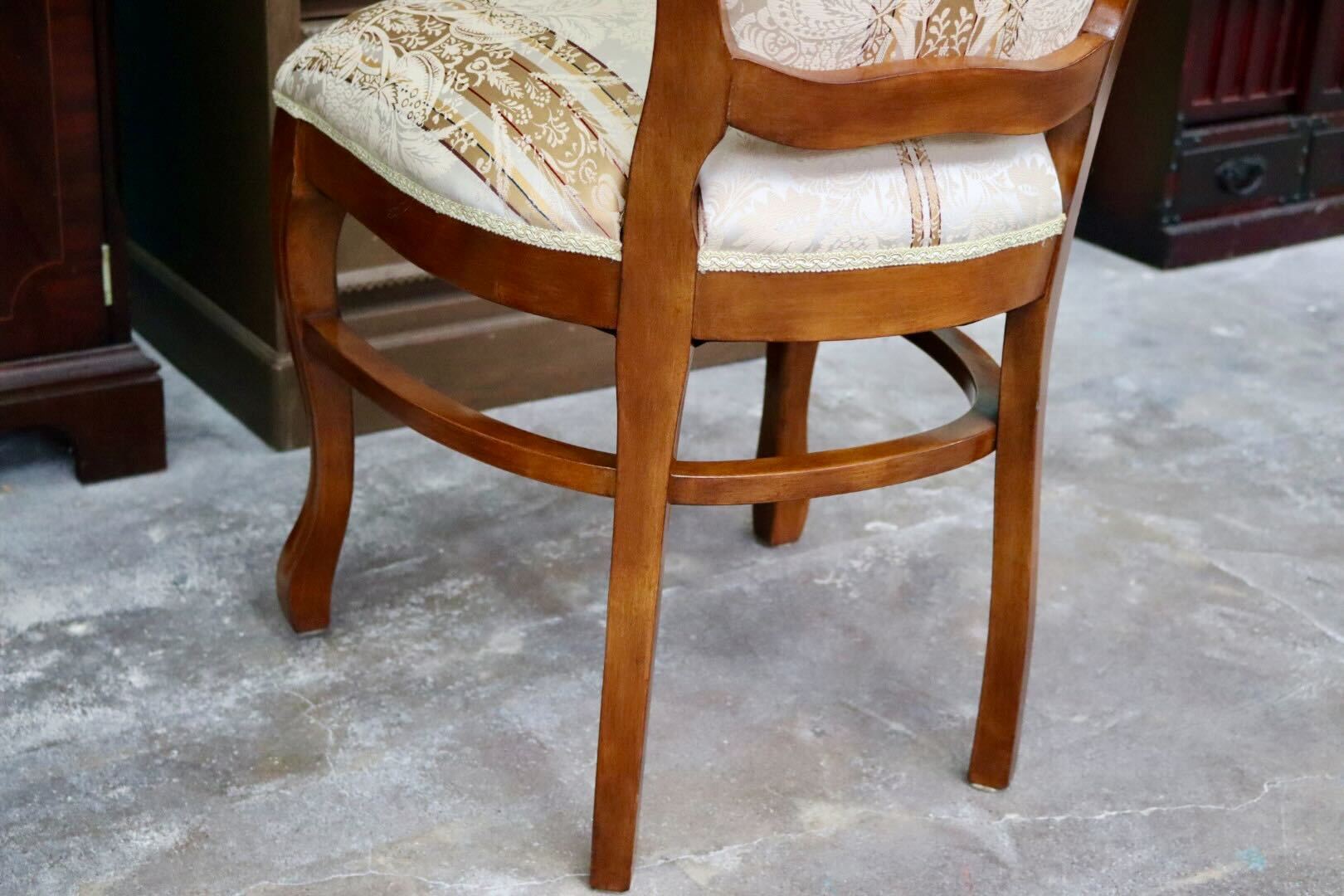 GMIK600A○イタリア製 ダイニングチェア アームレスチェア 食卓椅子 2脚セット 木製 ファブリック 猫脚 アンティーク調 クラシック