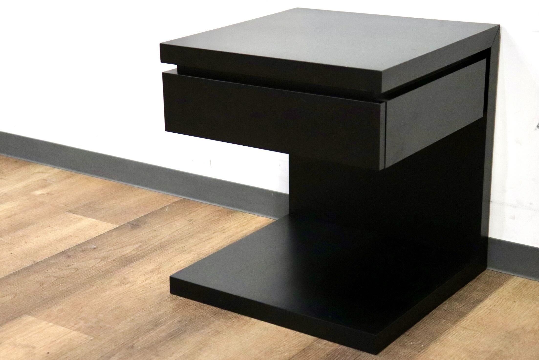 GMIH123A○cassina ixc / カッシーナイクスシー East by Eastwest イーストバイイーストウエスト ナイトテーブル サイドテーブル 展示品