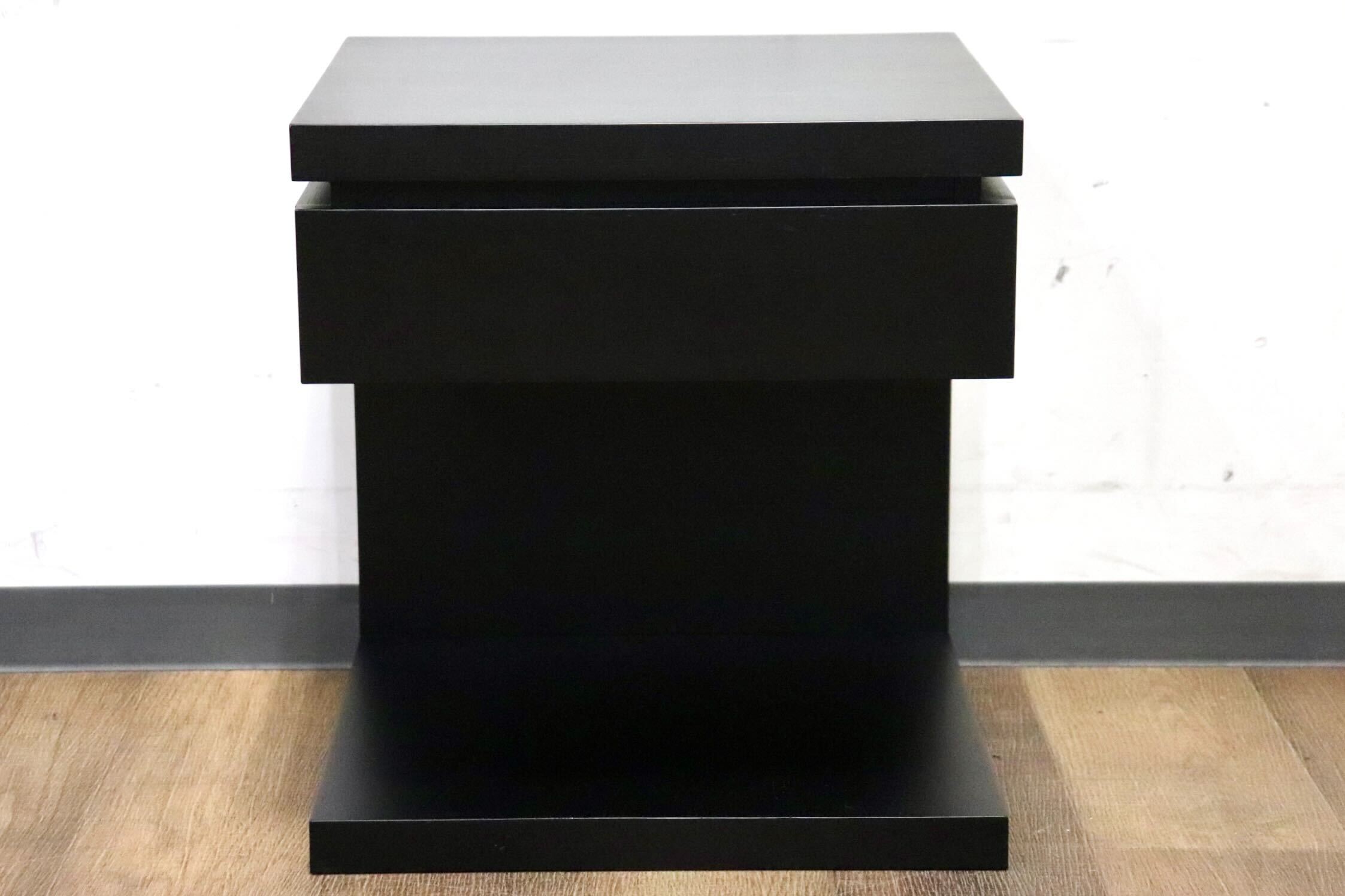 GMIH123A○cassina ixc / カッシーナイクスシー East by Eastwest イーストバイイーストウエスト ナイトテーブル サイドテーブル 展示品