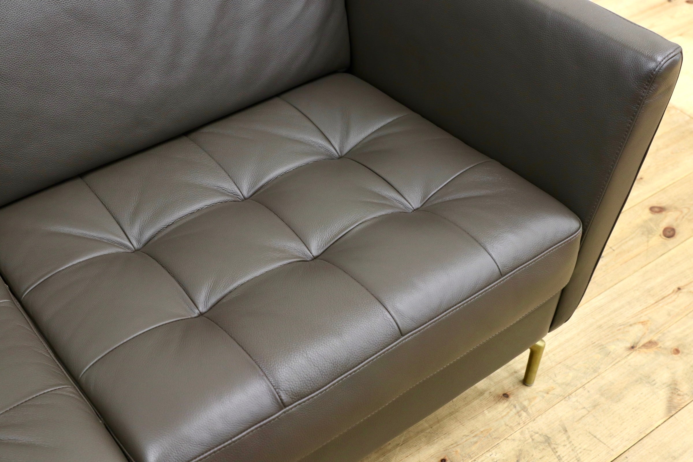 GMJK292B○BoConcept / ボーコンセプト Osaka 2人掛けソファ 本革 トープ Nordic Grain レザー アンダース・ノルガード 北欧 定価約44万