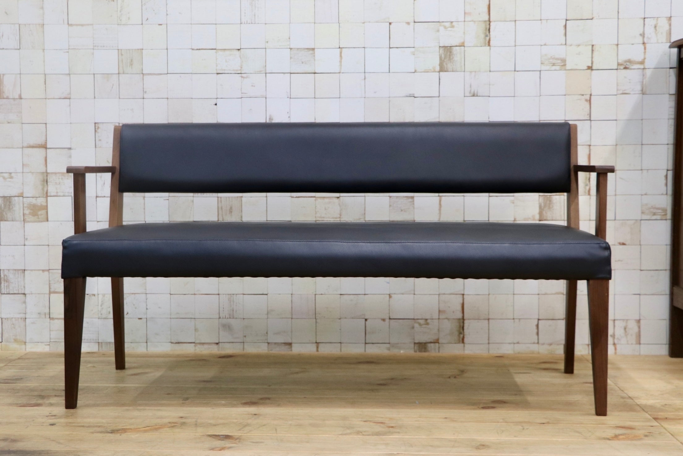 GMJS221B〇関家具 CAIN / カイン 椅子 モダン ブラック ウォールナット ダイニングチェア 木製 ダイニングベンチ 3人掛け 定価約8.7万