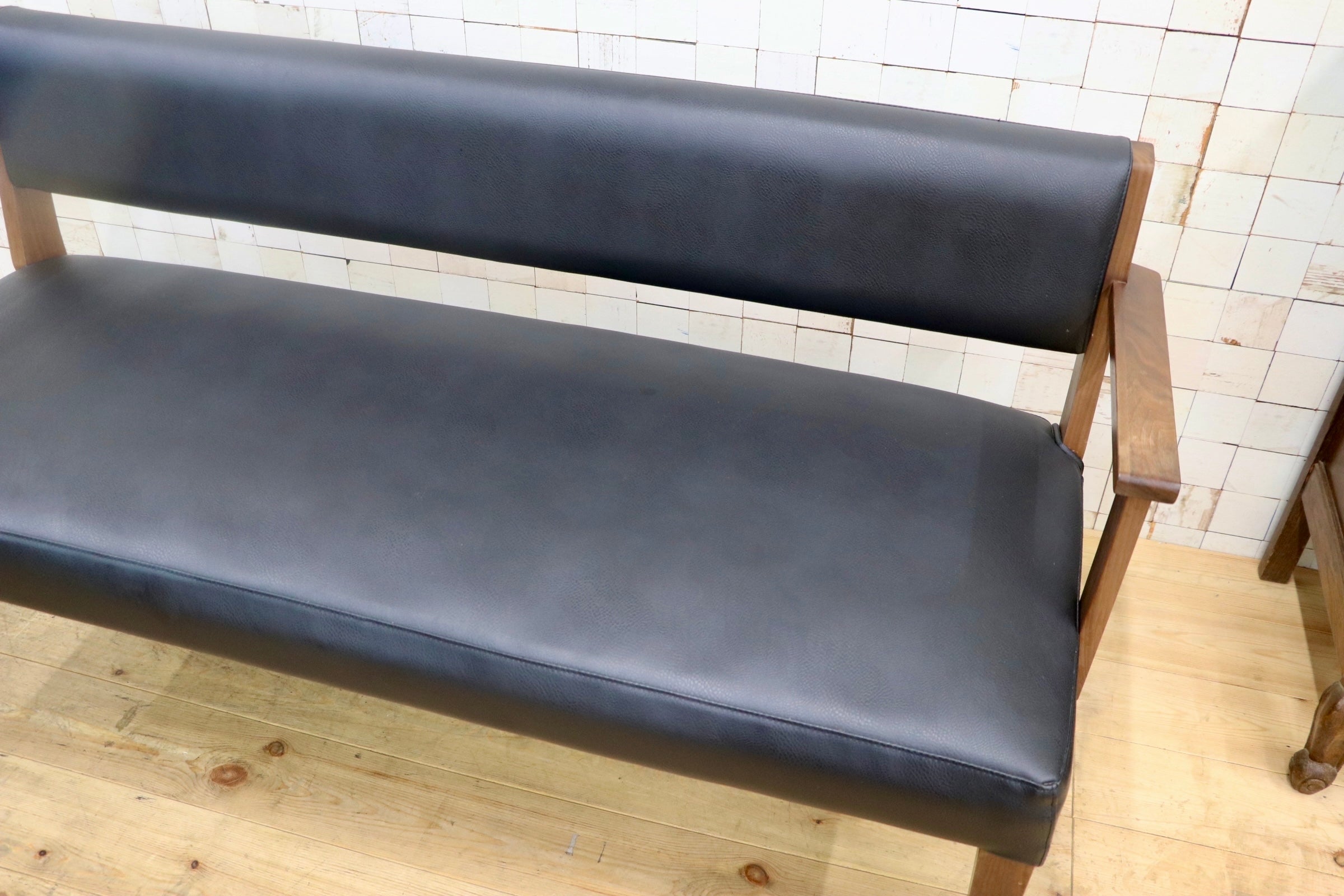 GMJS221B〇関家具 CAIN / カイン 椅子 モダン ブラック ウォールナット ダイニングチェア 木製 ダイニングベンチ 3人掛け 定価約8.7万