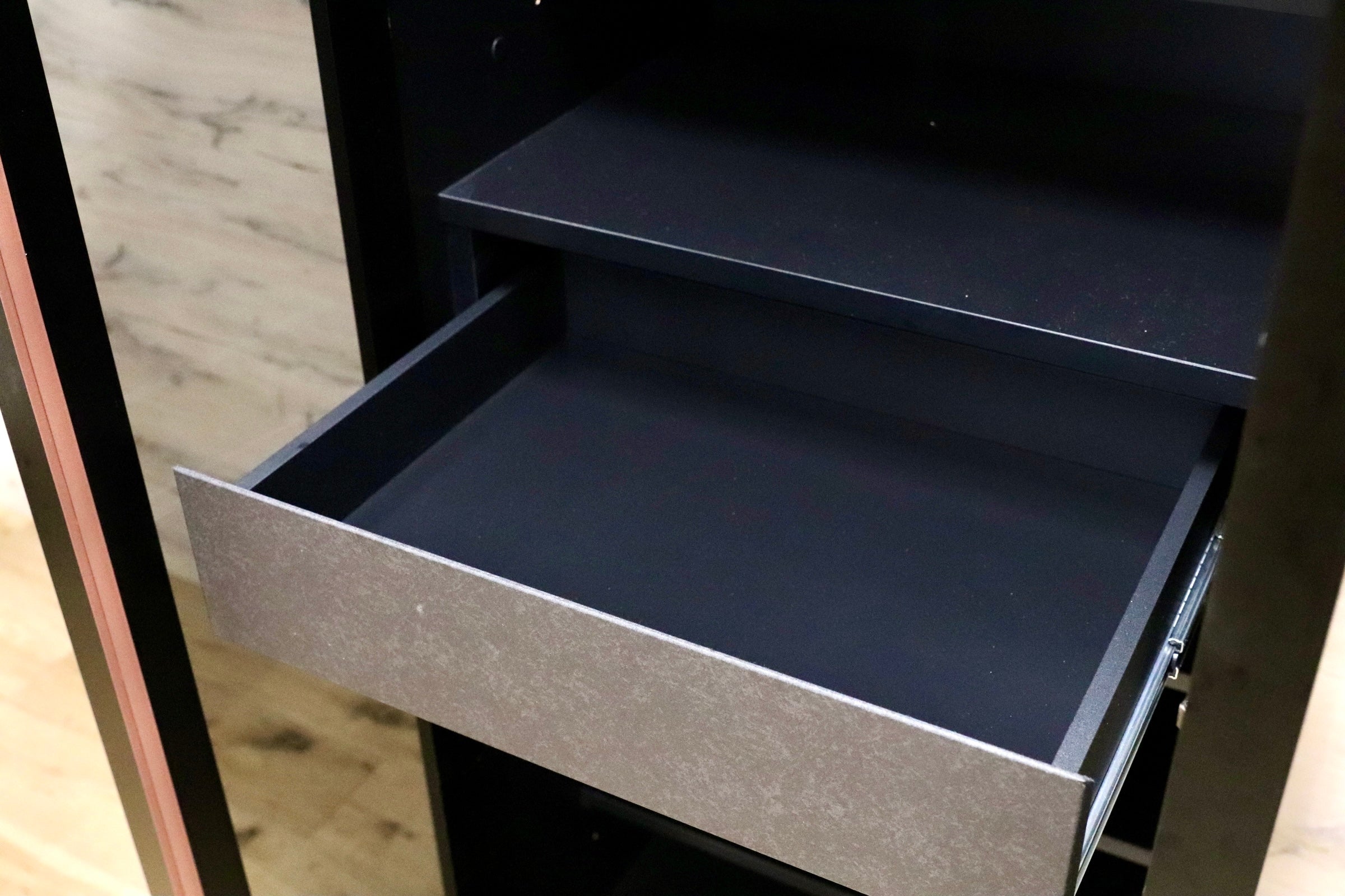 GMJH278A○Shigiyama / シギヤマ家具工業 NOVA ノヴァ 60DB ダイニングボード 食器棚 ブラック ガラス扉 モダン IDC大塚家具 定価13.75万