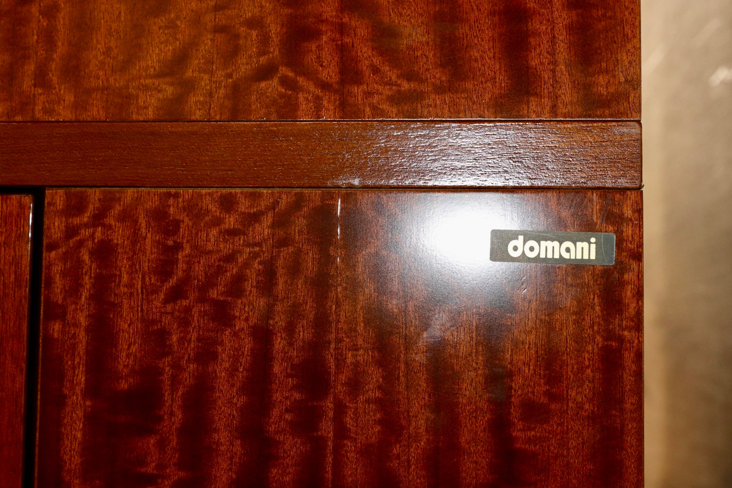 GMJH275○karimoku / カリモク domani ドマーニ FORZA フォルザ 照明付き飾棚 キュリオケース ガラスキャビネット ダニエラ材 定価約90万