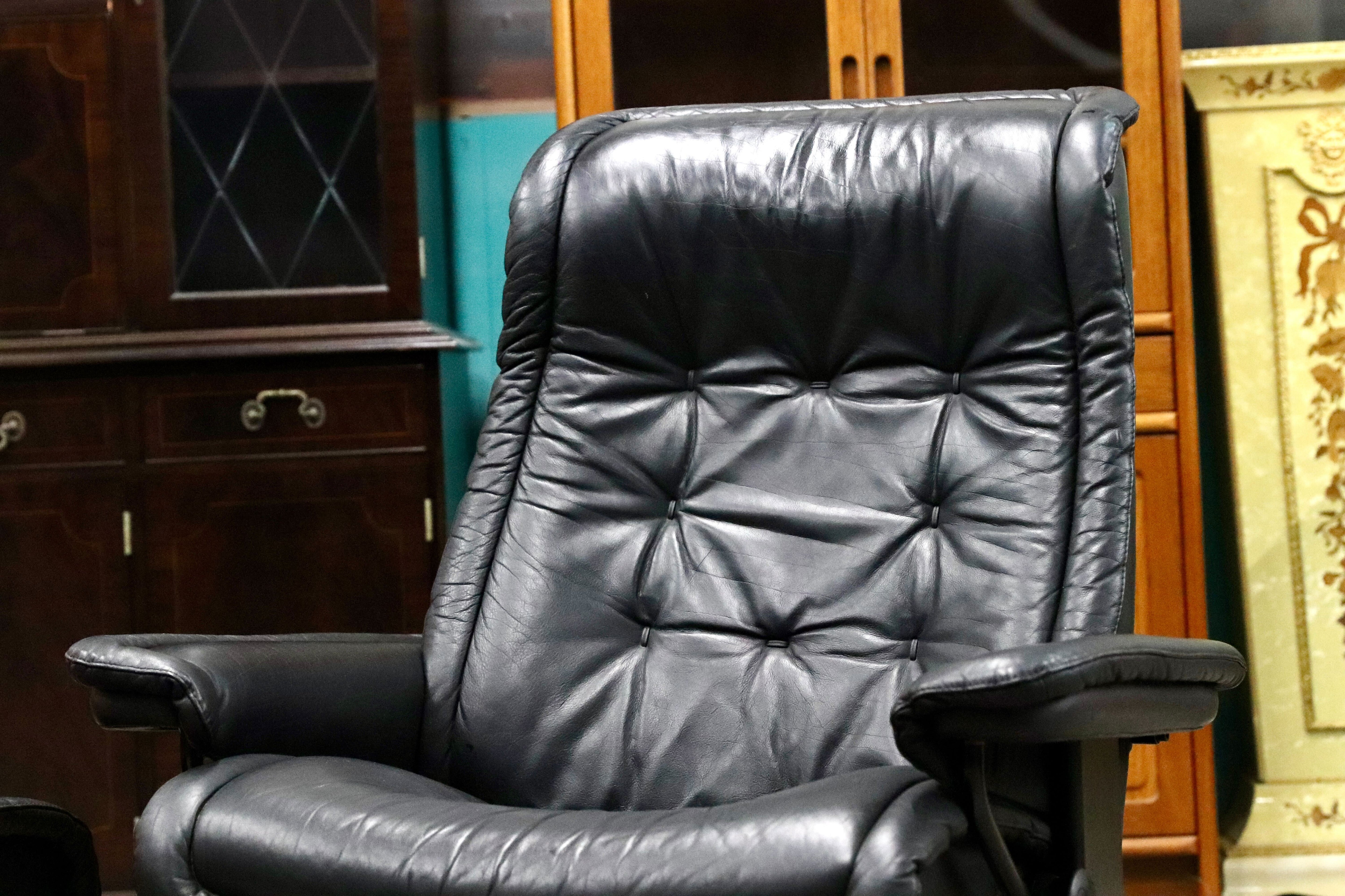 GMIK460○EKORNES / エコーネス ロイヤル ヴィンテージ リクライニングチェア 上位モデル 北欧 ノルウェー シングルソファ ブラック 本革
