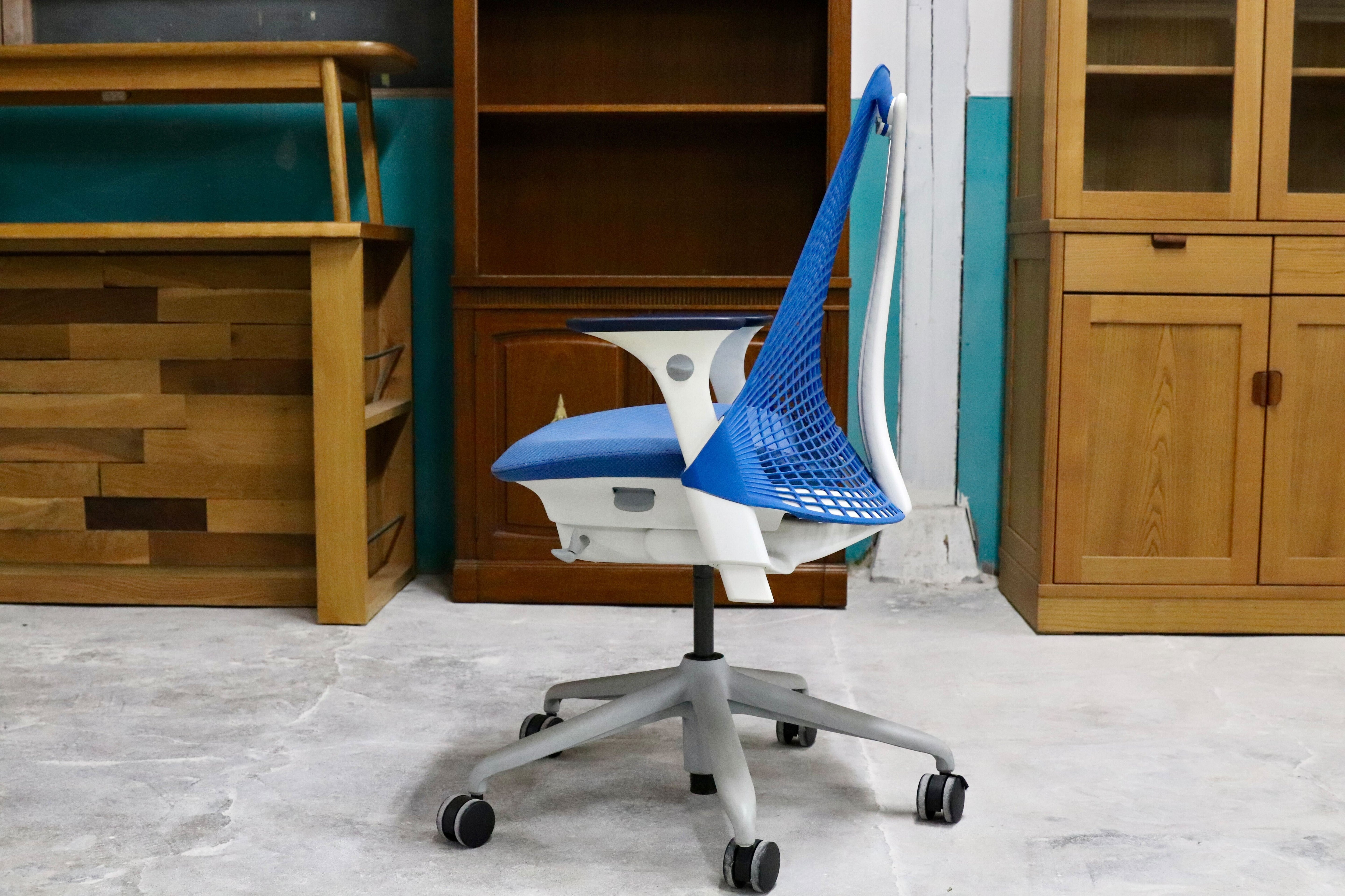 GMHK379E○Herman Miller / ハーマンミラー セイルチェア デスクチェア オフィスチェア ワークチェア ブルー 定価約11.8万