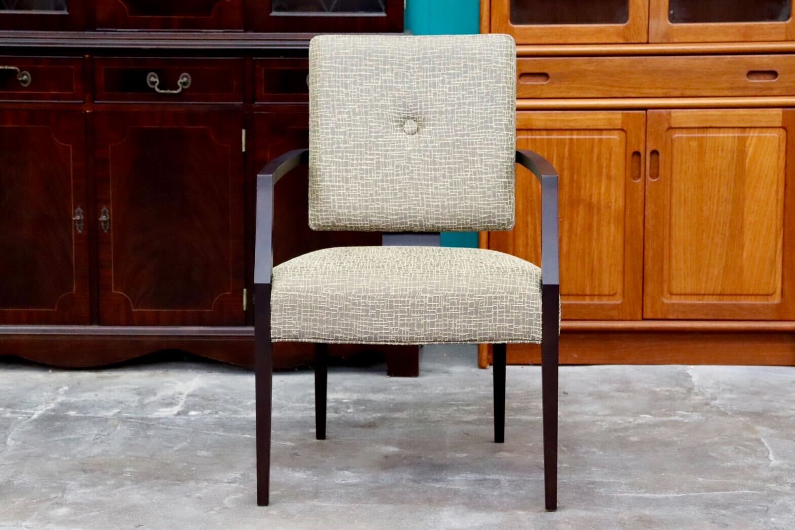 GMIH172A○ROCKSTONE / ロックストーン ダイニングチェア 椅子 アームチェア ファブリック 北欧 アンティーク モデルルーム展示品