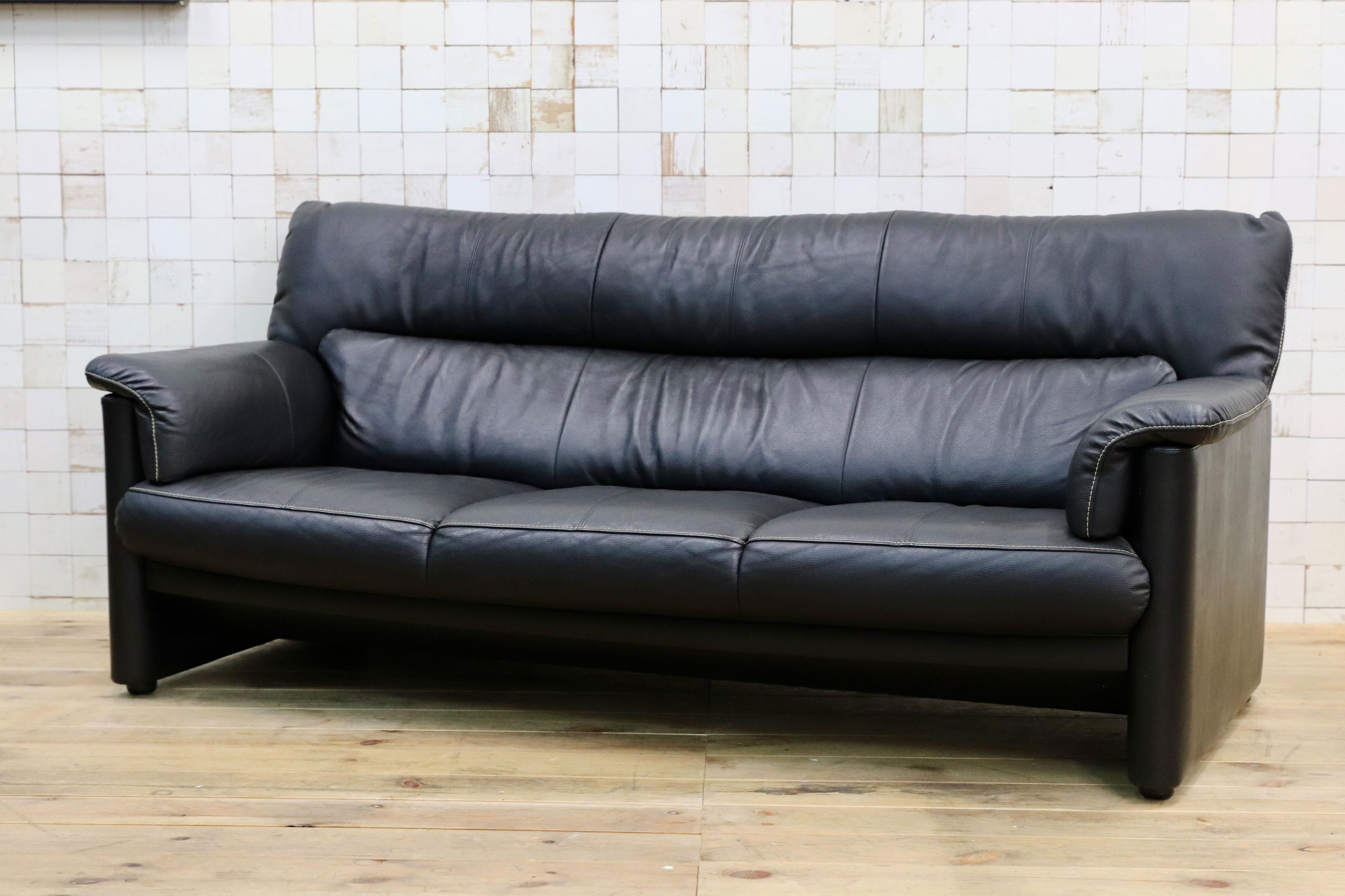 GMIK972○Chitano / チターノ karimoku カリモク Z181モデル 3人掛けソファ トリプルソファ 本革 ブラック 約23万