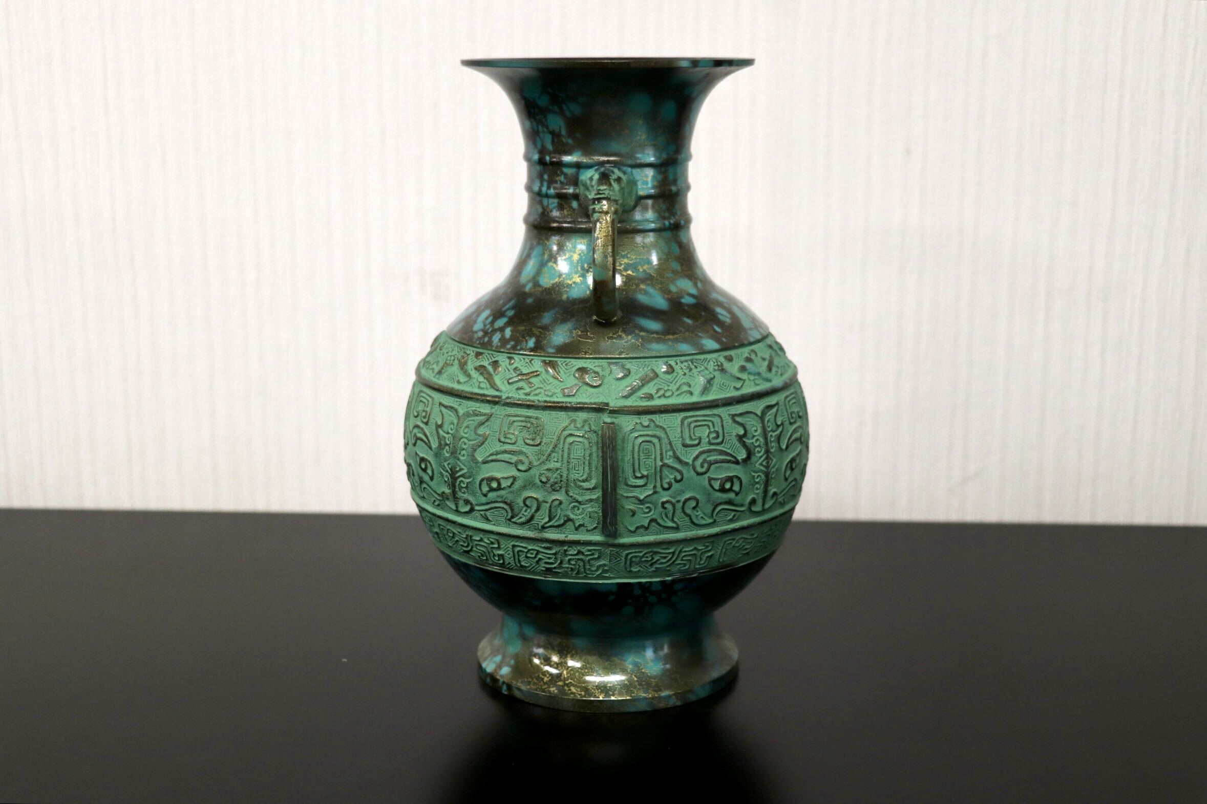 GMJK374P◯鋳銅花瓶 青銅双耳花瓶 古代文様鋳銅花器 緑青仕上げ