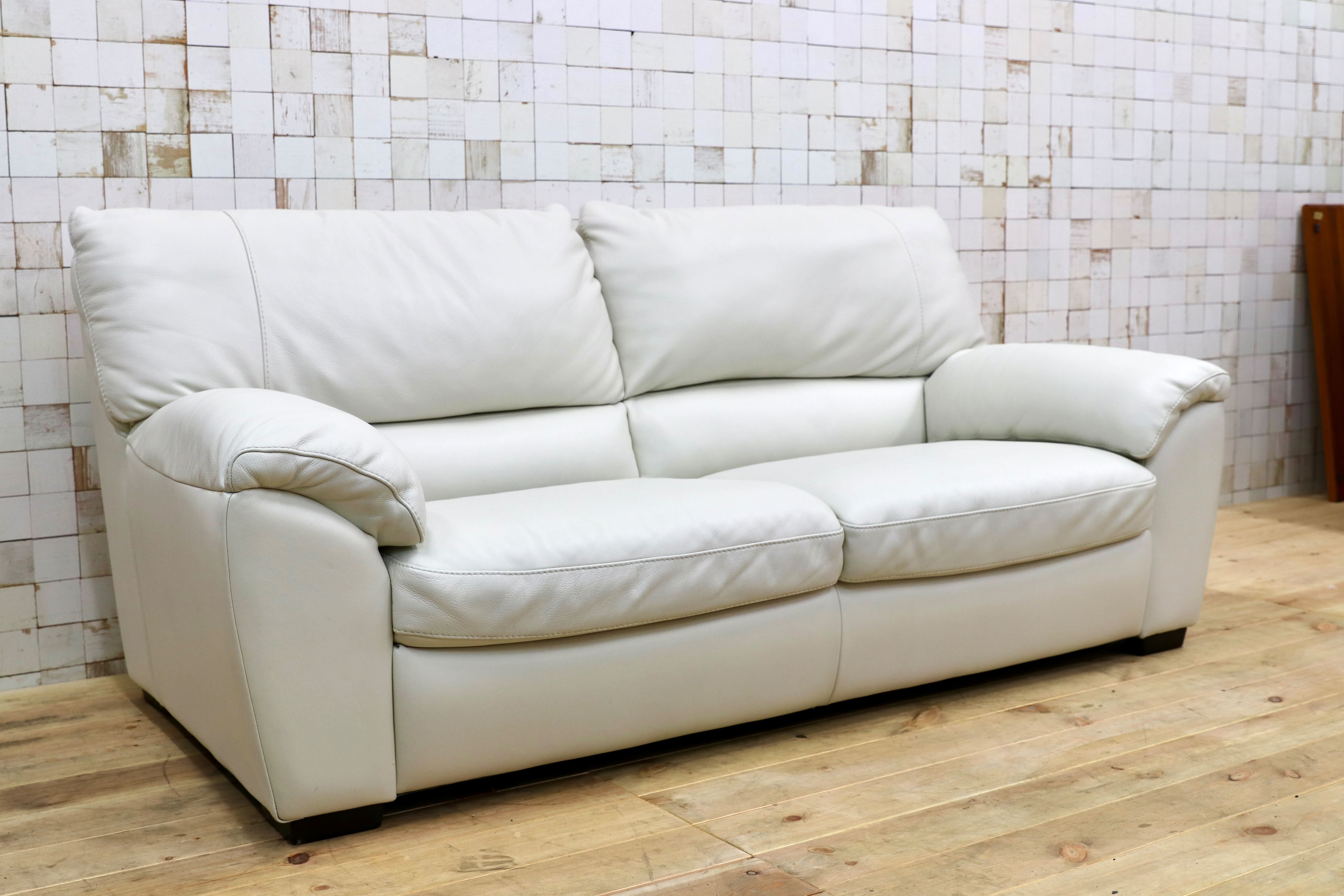 GMHH437○NATUZZI ITALIA / ナツッジイタリア 3人掛けソファ