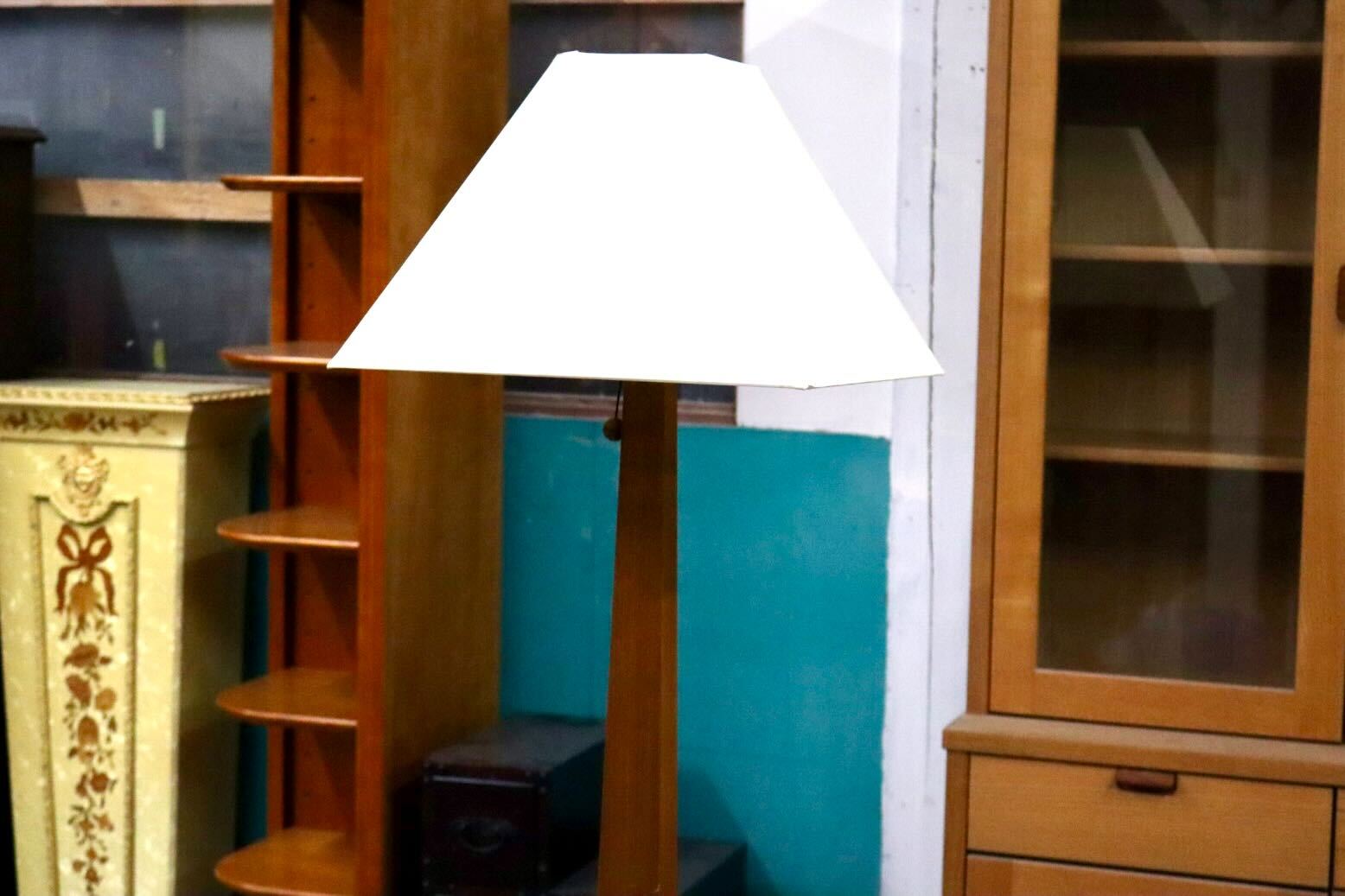 GMIS378○ヤマギワ / yamagiwa AUBE フロアスタンドライト 床置き照明 フロアランプ 木製 モダン クラシック 国産家具