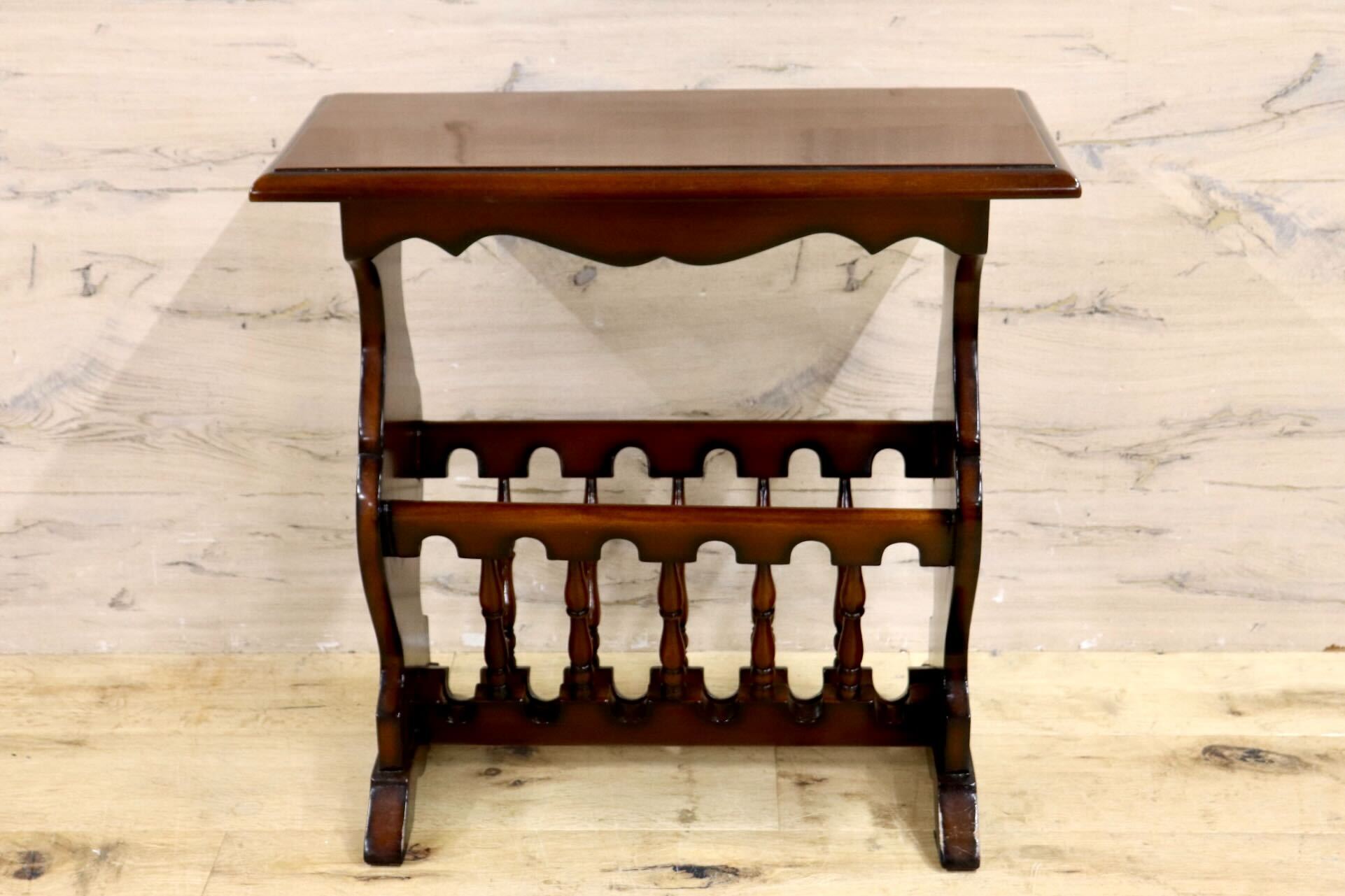 GMIK753I○クラシック マガジンラック サイドテーブル ヴィンテージ アンティーク調 ヨーロピアン 木製