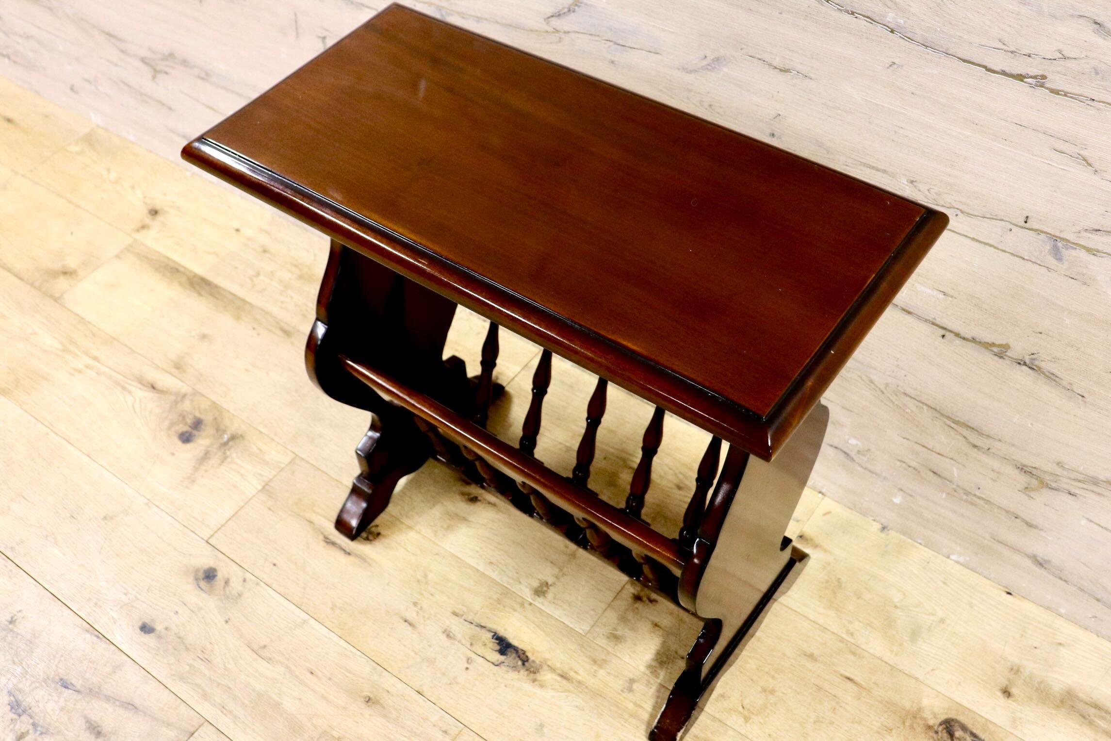 GMIK753I○クラシック マガジンラック サイドテーブル ヴィンテージ アンティーク調 ヨーロピアン 木製