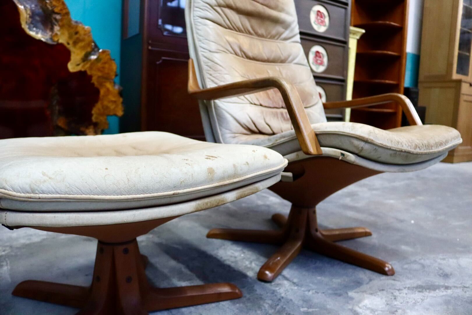 GMIK698○BERG Furniture / ベルグファニチャー 1人掛けソファ ラウンジチェア 回転式 オットマン 本革 ミッドセンチュリー デンマーク