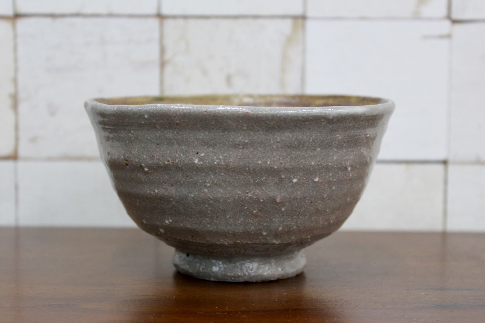 GMJK371AL〇紀州焼 葵窯 二代 寒川栖豊 片身替 茶碗 共箱 茶道具